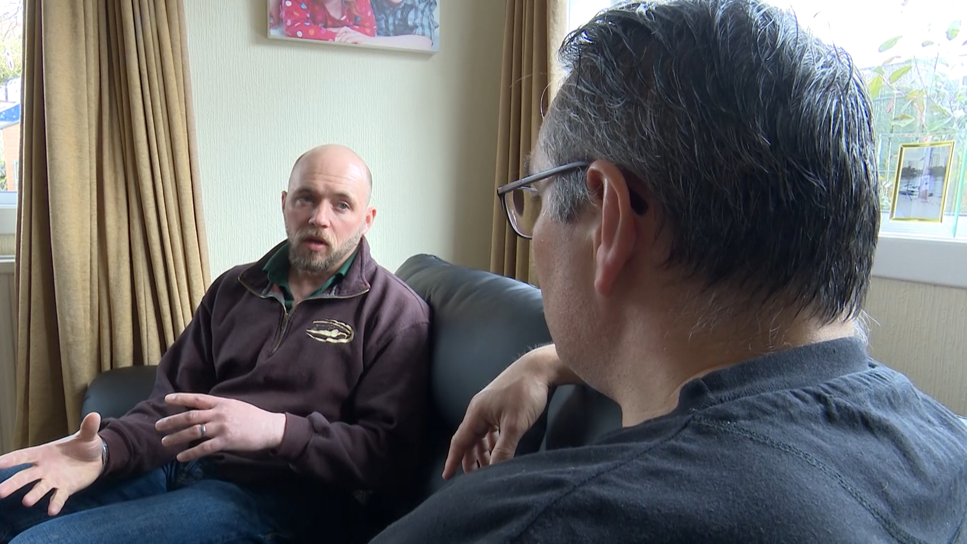 The project was initially set up as a headline but has now developed into a treatment line with ongoing support. It was set up to help veterans who are slipping through the net and help speed up the process in getting them support. Simon is one of four therapists who offer treatment to veterans and serving personnel all over the country.