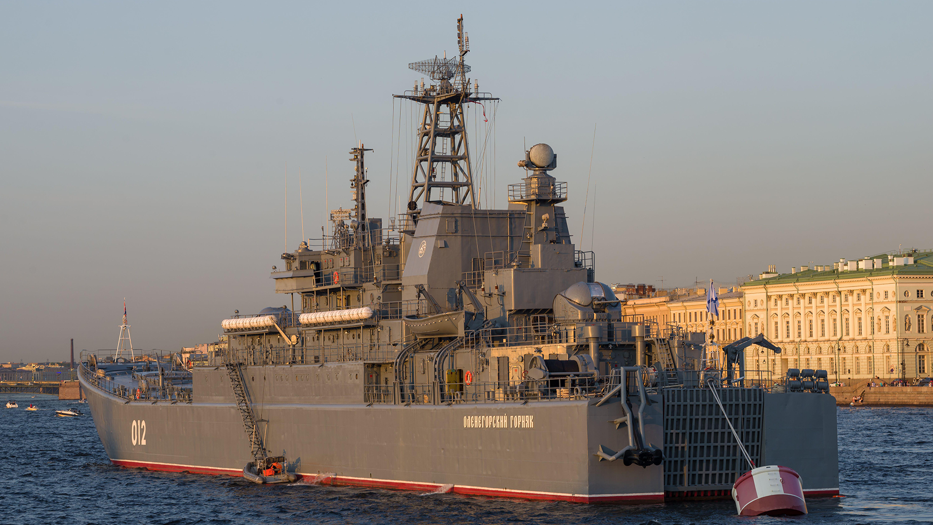 Image ID 2GDKF7ASAINT PETERSBURG, RUSSIA Large landing ship Olenegorsky Gornyak in the water area of the Neva river on a July evening DATE 260721 CREDIT ALAMY