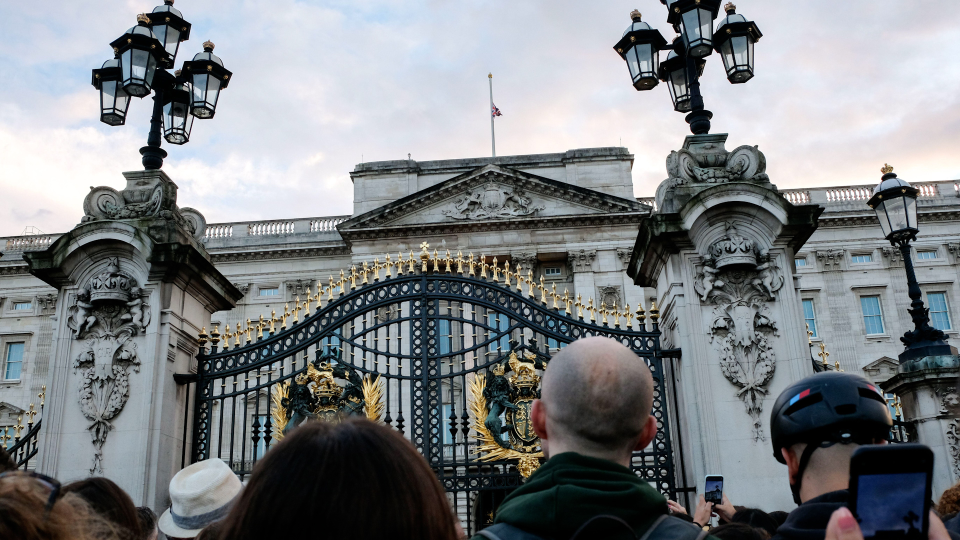 Crowds outside Buckingham Palace following the announcement of the Queen's death