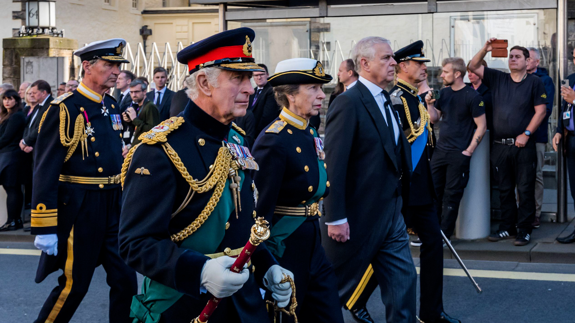 The Queen's children accompanied her hearse on foot from Palace of Holyroodhouse up the Royal Mile to St Giles' Cathedral