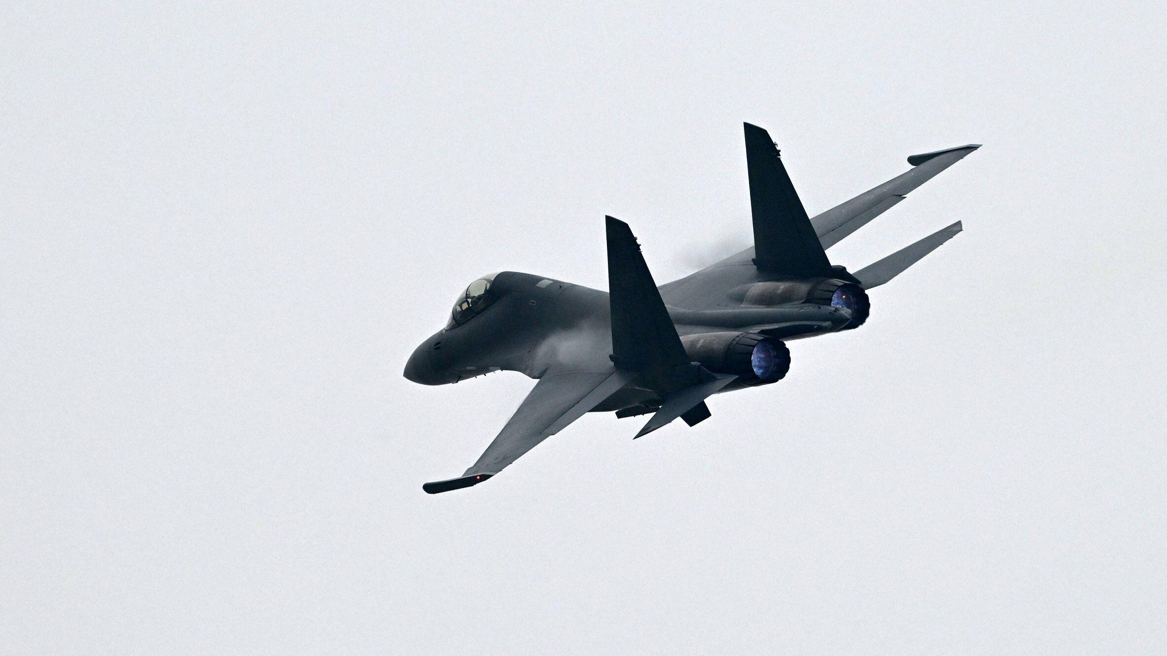 Image ID 2KDJ6C9 A Chinease J-16 multirole fighter jet 05112022 CREDIT Yu Hongchun,Xinhua,Alamy Live News EXP 26122023.jpg