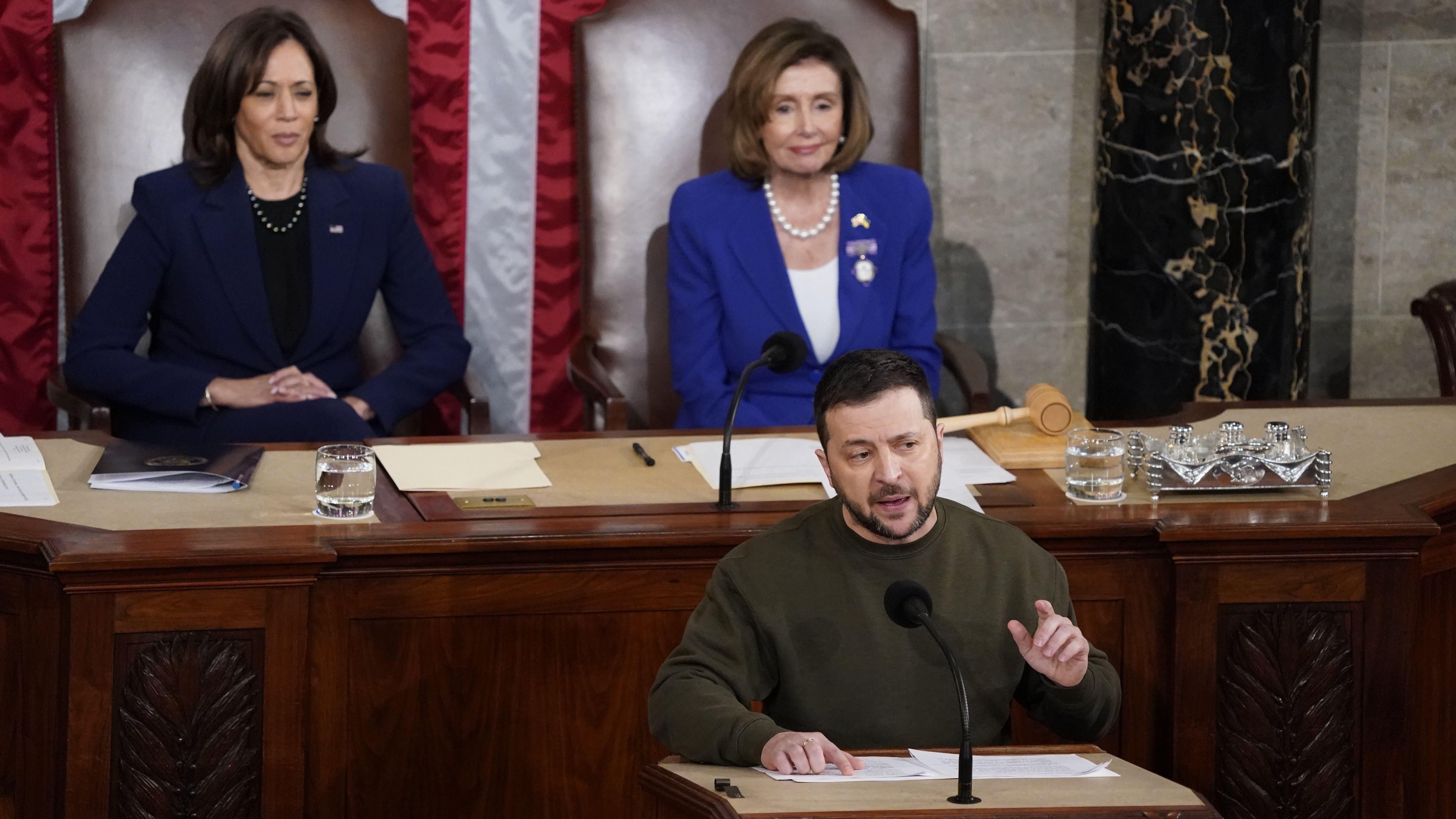 Image ID 2M4KCX2 US VP Kamala Harris,House Speaker Nancy Pelosi during President Zelensky Congress speech 21122022 CREDIT Sipa US,Alamy Stock Photo EXP 22122023.jpg