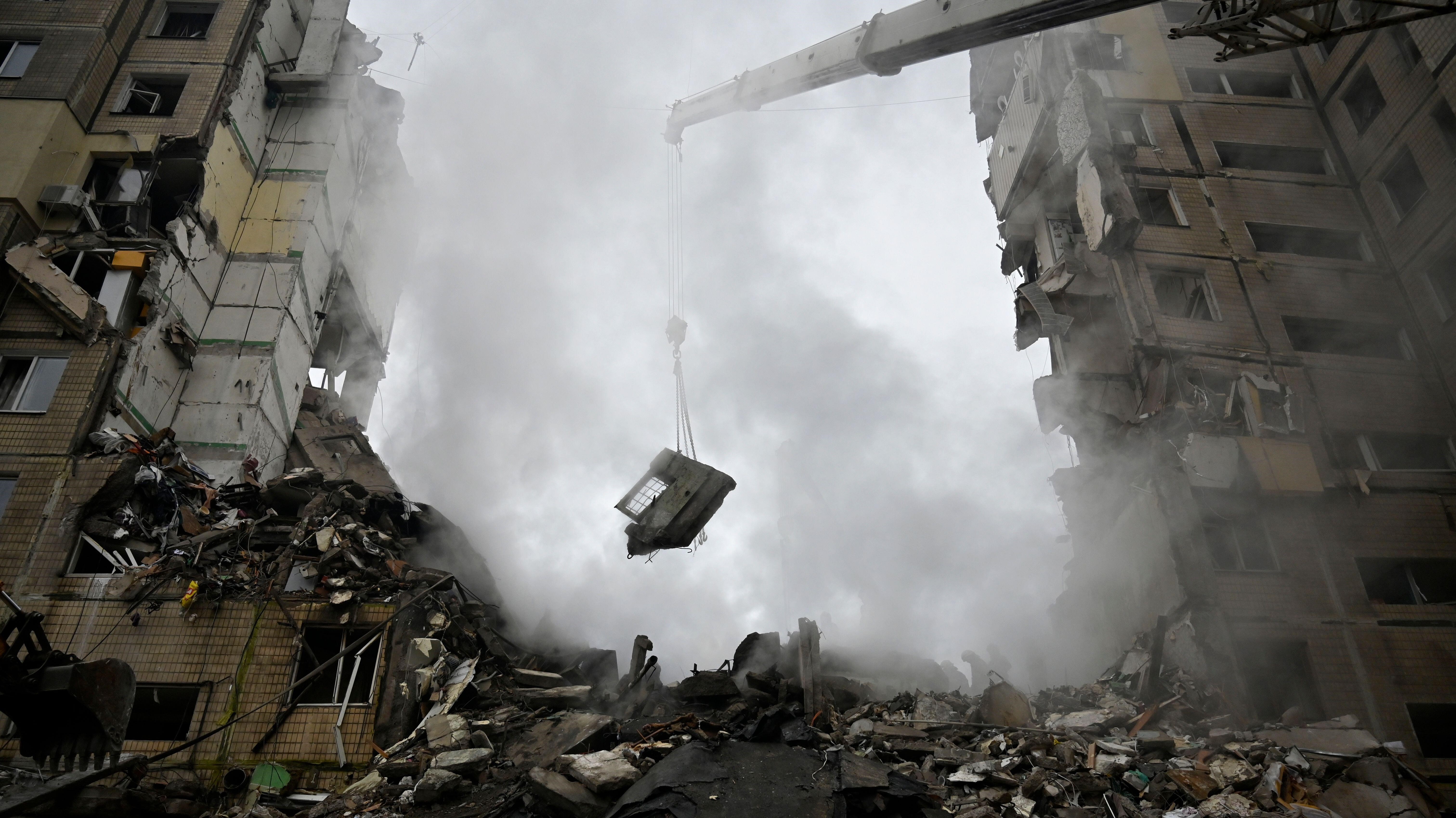 Image ID 2M8X7F7 rubble of a destroyed Dnipro house result of a missile attack by the Russian army 15012023 CREDIT Sergei Chuzavkov,SOPA Images via ZUMA Press Wire EXP 17012024