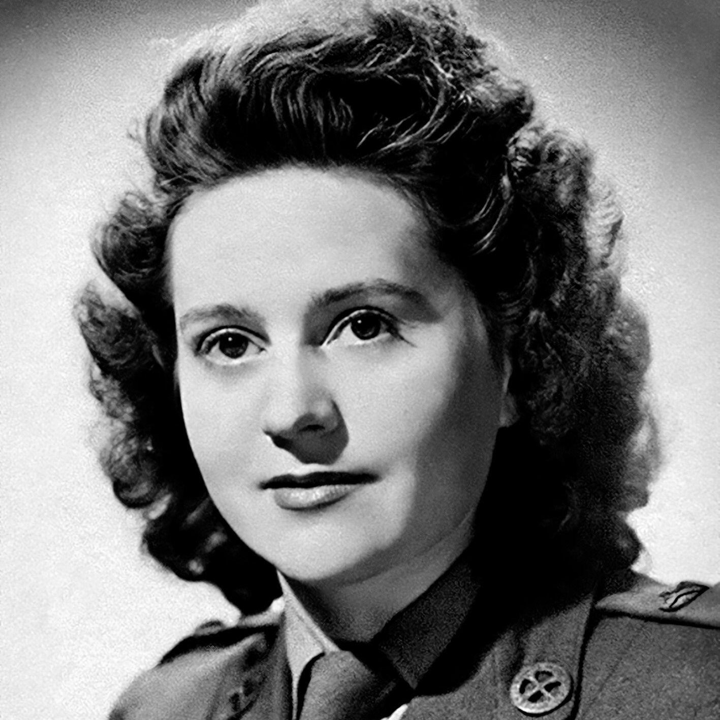 Image ID 2Y689X7 Portrait of the WW2 SOE agent, Odette Marie Léonie Céline Hallowes, code named Lise, in 1946 NO REUSE CREDIT IanDagnall Computing Alamy Stock Photo