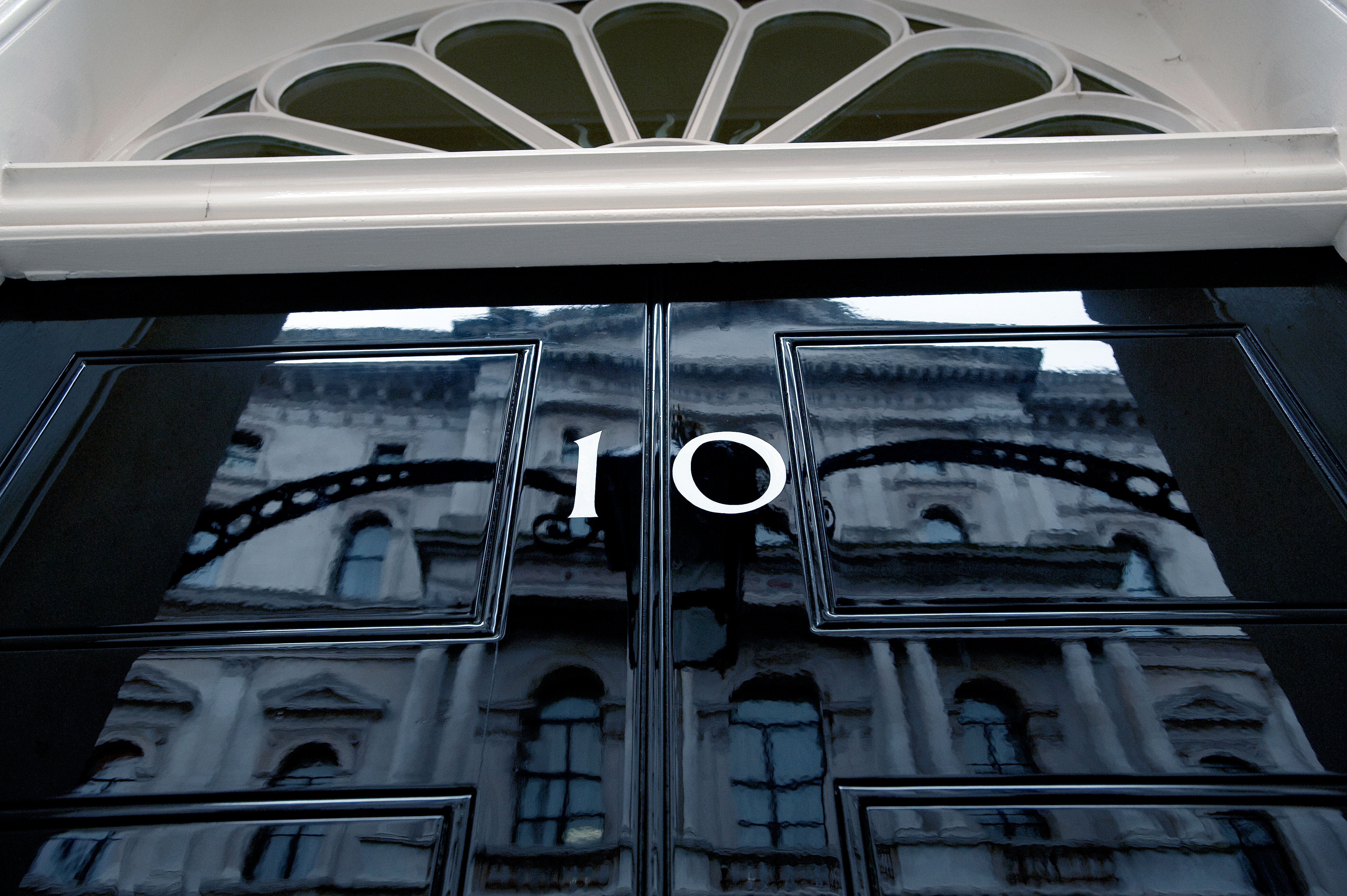 Image ID BKF86W Number 10 Downing Street door 251010 CREDIT GreatBritishStock.com, Alamy Stock Photo