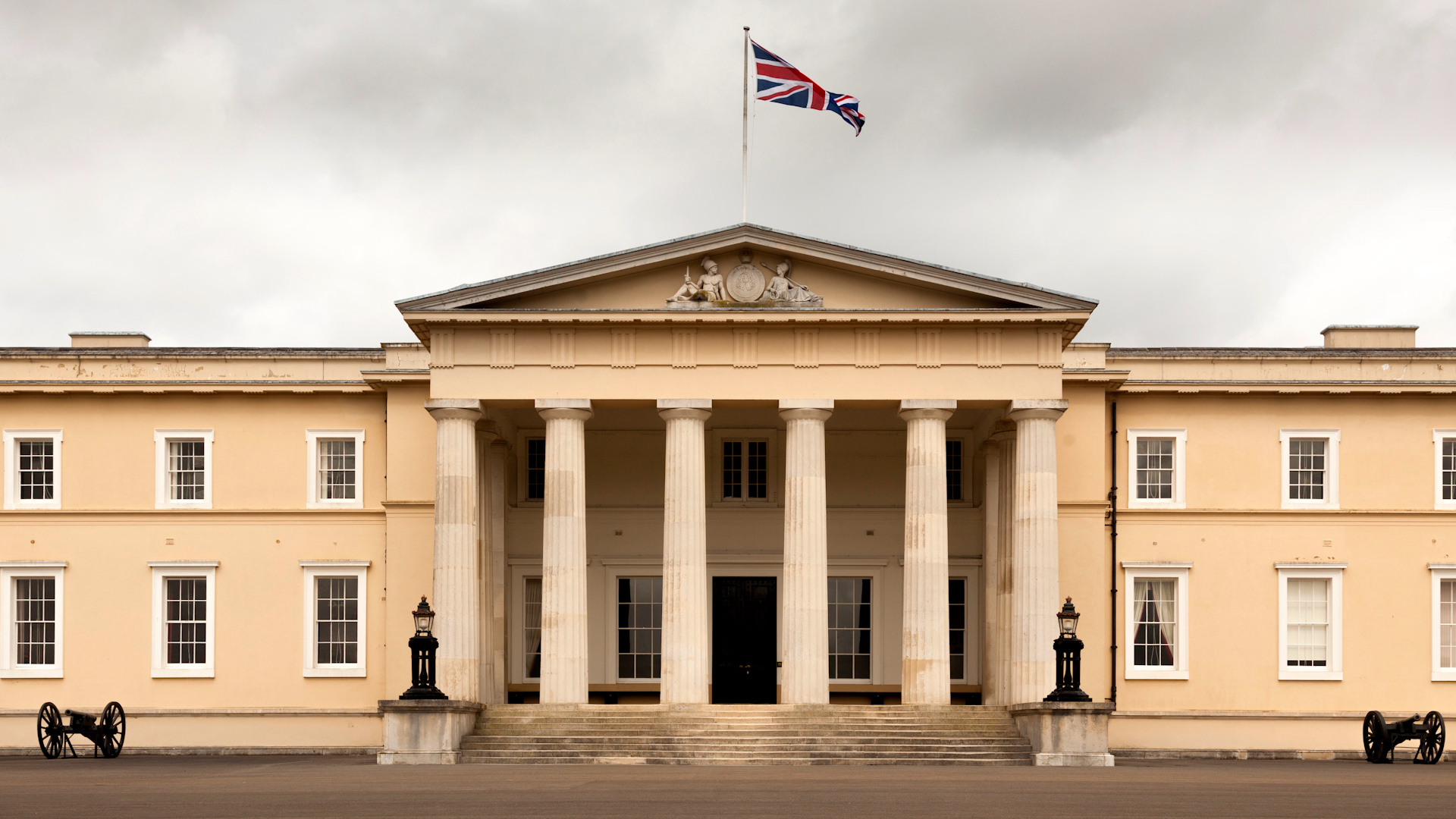 Front facade of Old College building Royal Military Academy Sandhurst (Picture: imagebroker/Alamy Stock Photo).