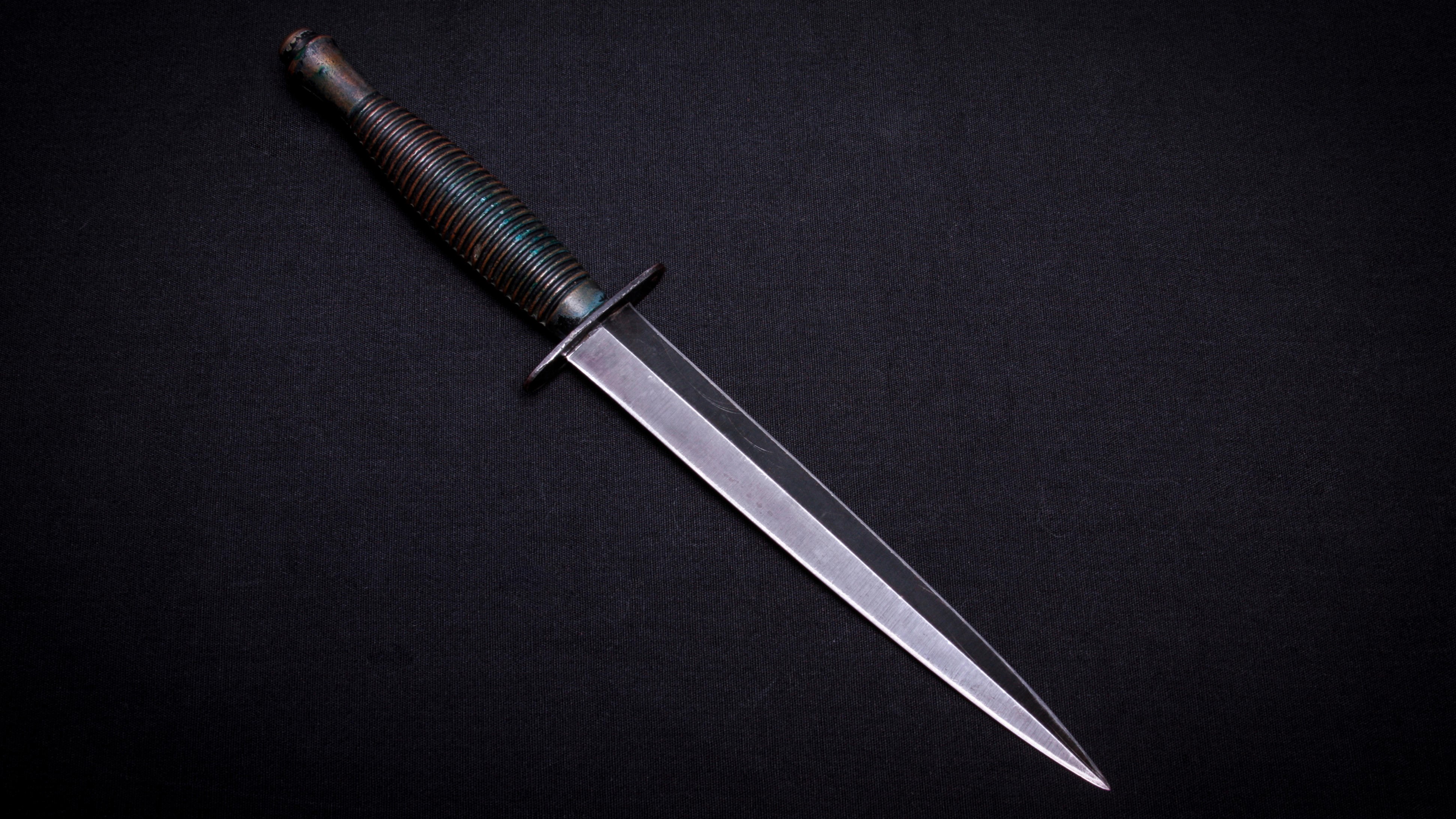 Image ID G644R6 Fairbairn-Sykes Fighting Knife associated with the British commandos 13042013 CREDIT Alamy