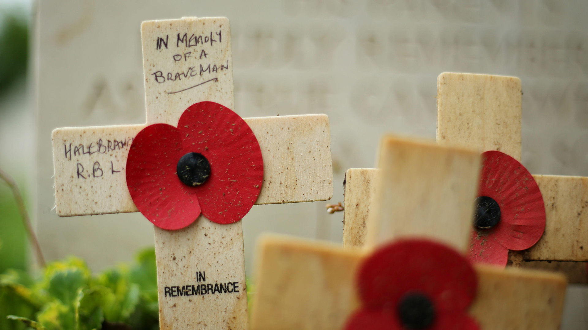 Image ID G72PEP Tributes at the headstone of Victoria Cross winner Corporal Sidney Bates of The Royal Norfolk Regiment at Bayeux War Cemetery in Bayeux, France, ahead of the forthcoming 70th anniversary of the D-Day landings CREDIT ALAMY