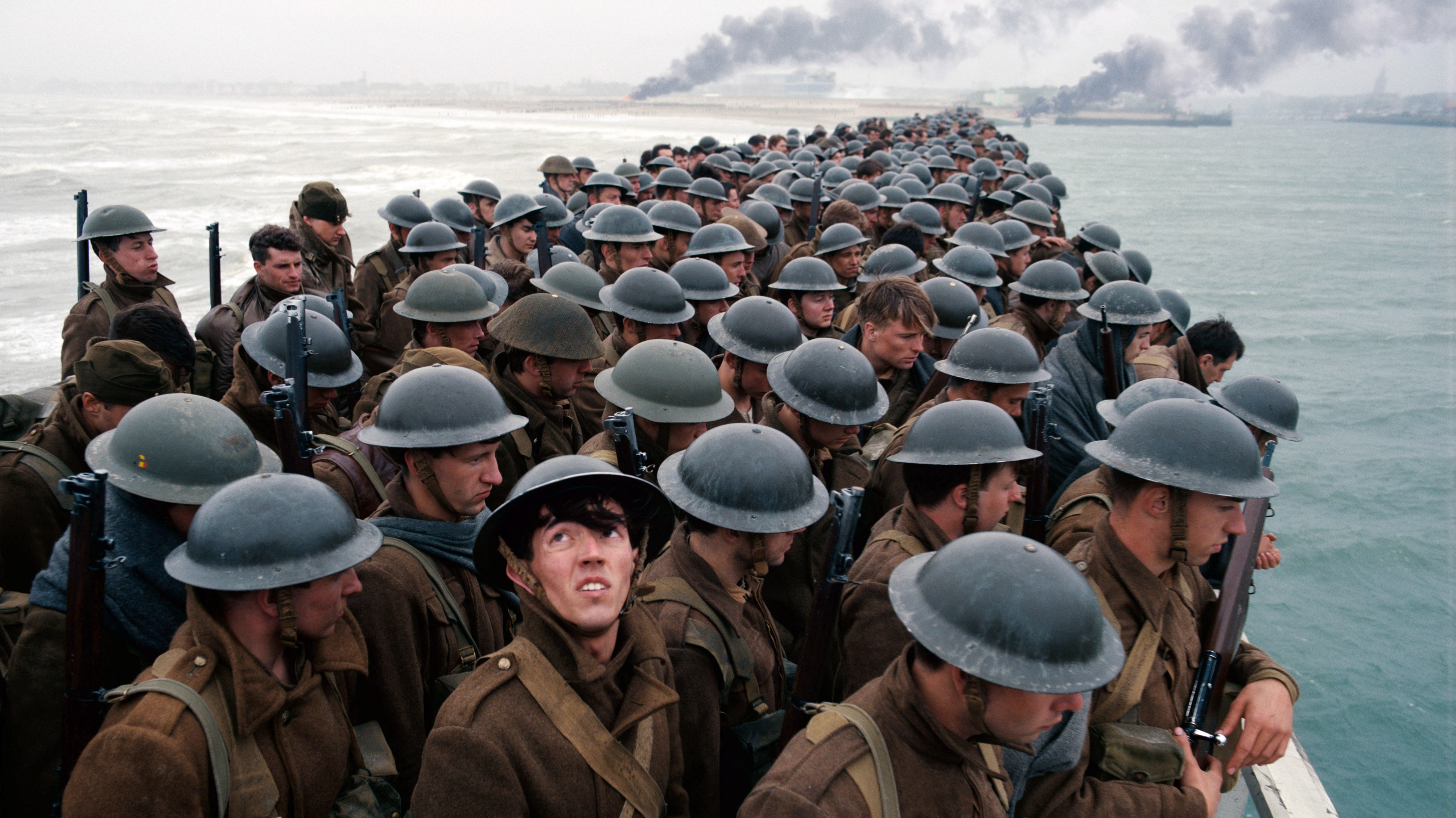 Image ID JM47YH a moment from the 2017 Christopher Nolan film Dunkirk NO REUSE CREDIT Everett Collection Inc Alamy Stock Photo