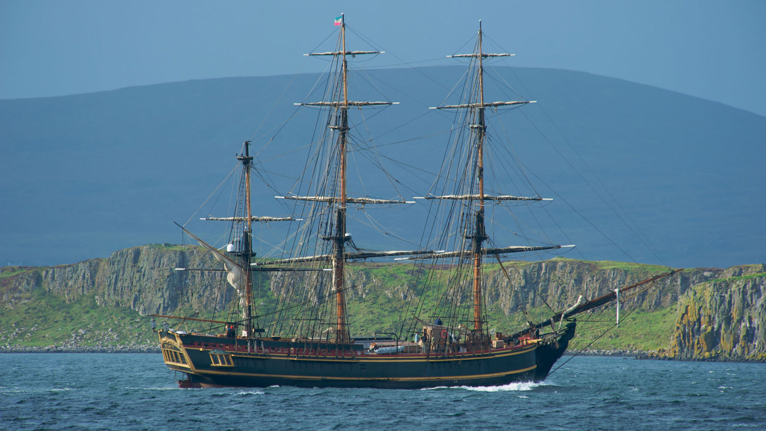 Image ID BNEWWG Replica HMS Bounty in Skye as part of a tour in 2009 EXP 04.01.24 CREDIT Caroline Briscoe Alamy Stock Photo