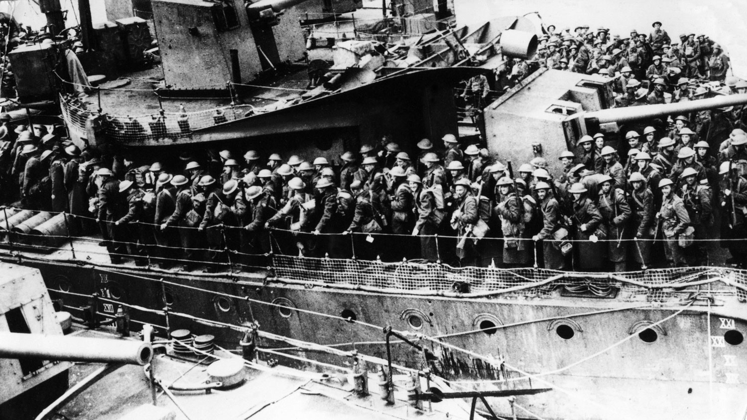 Image ID TA2YH9 BEF soldiers from France arrive in southern England on board a destroyer NO REUSE CREDIT Sueddeutsche Zeitung Photo / Alamy Stock Photo
