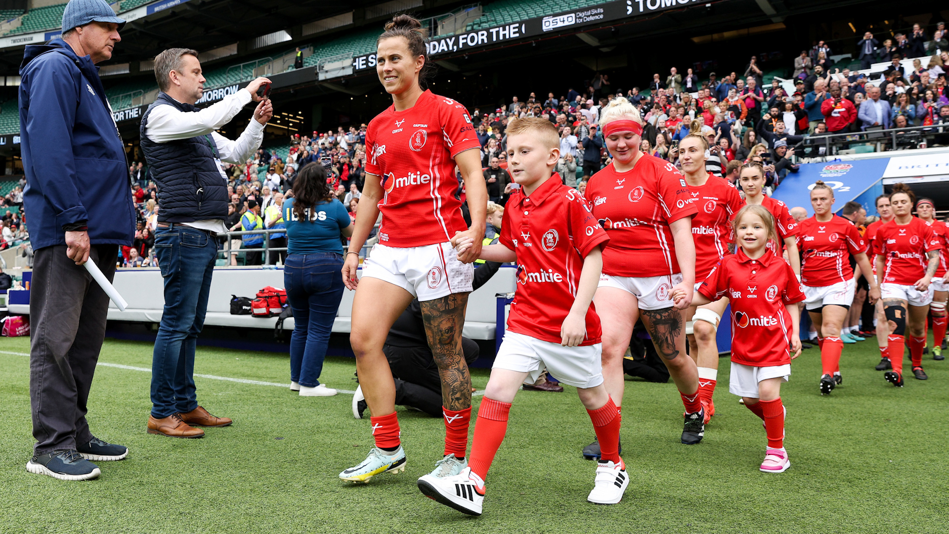 Jade Mullin leads the Army out at Twickenham 2023 Credit Alligin Photography Date UNKNOWN.jpg 