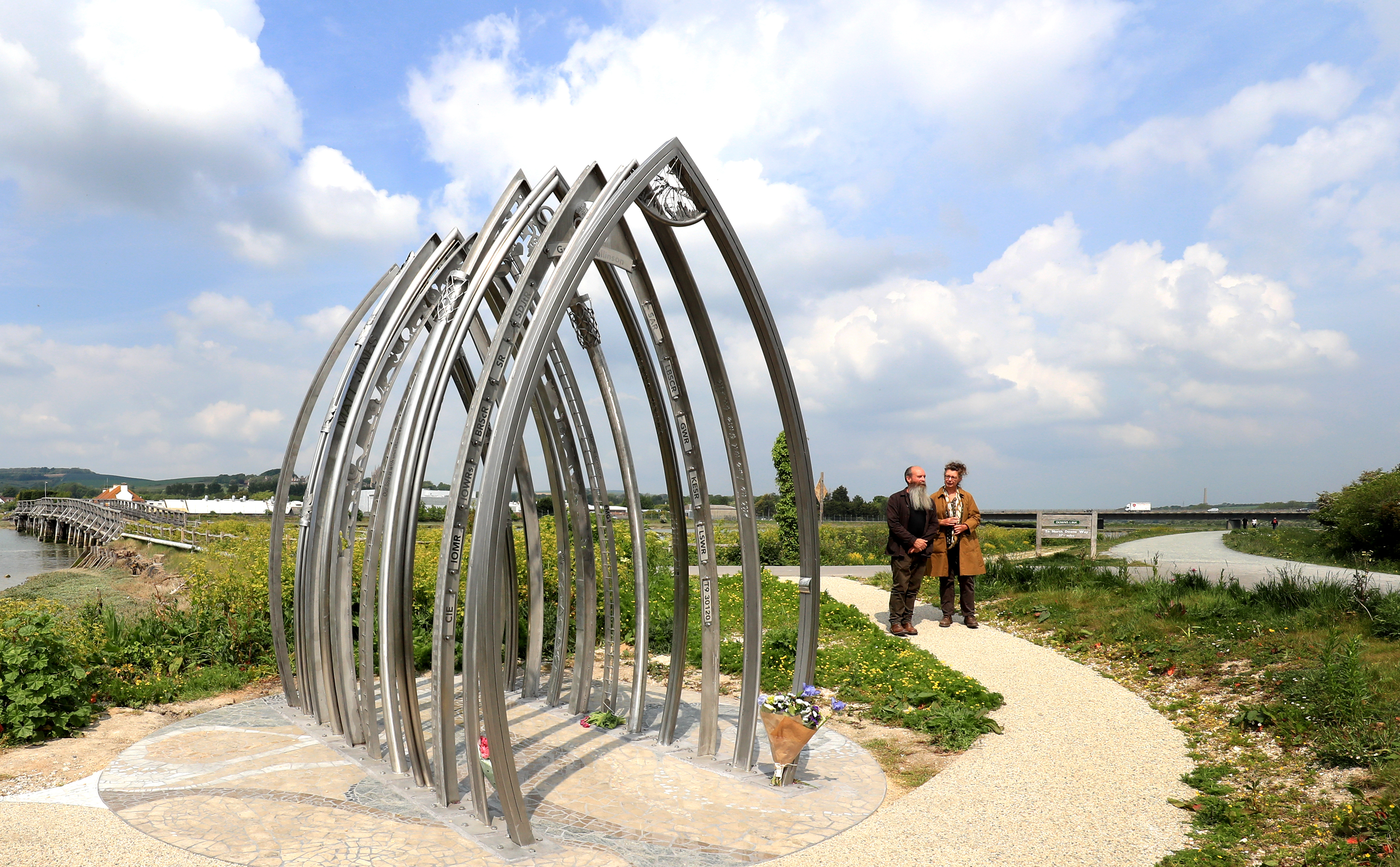 Jane Fordham and David Parfitt unveil Shoreham Airshow memorial