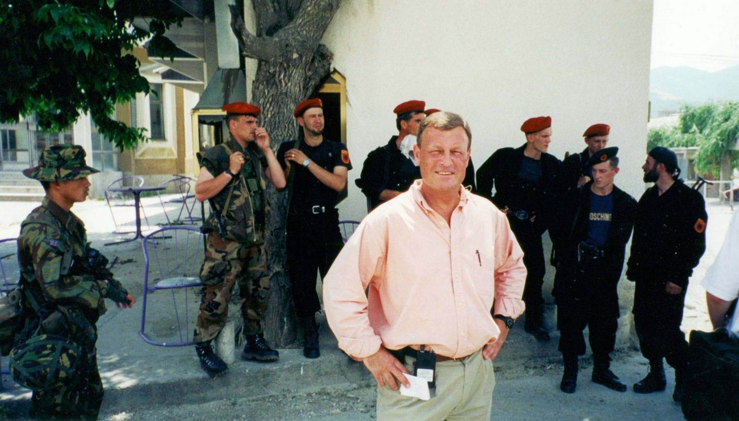 Sky News' Jeremy Thompson in Kosovo, 1999