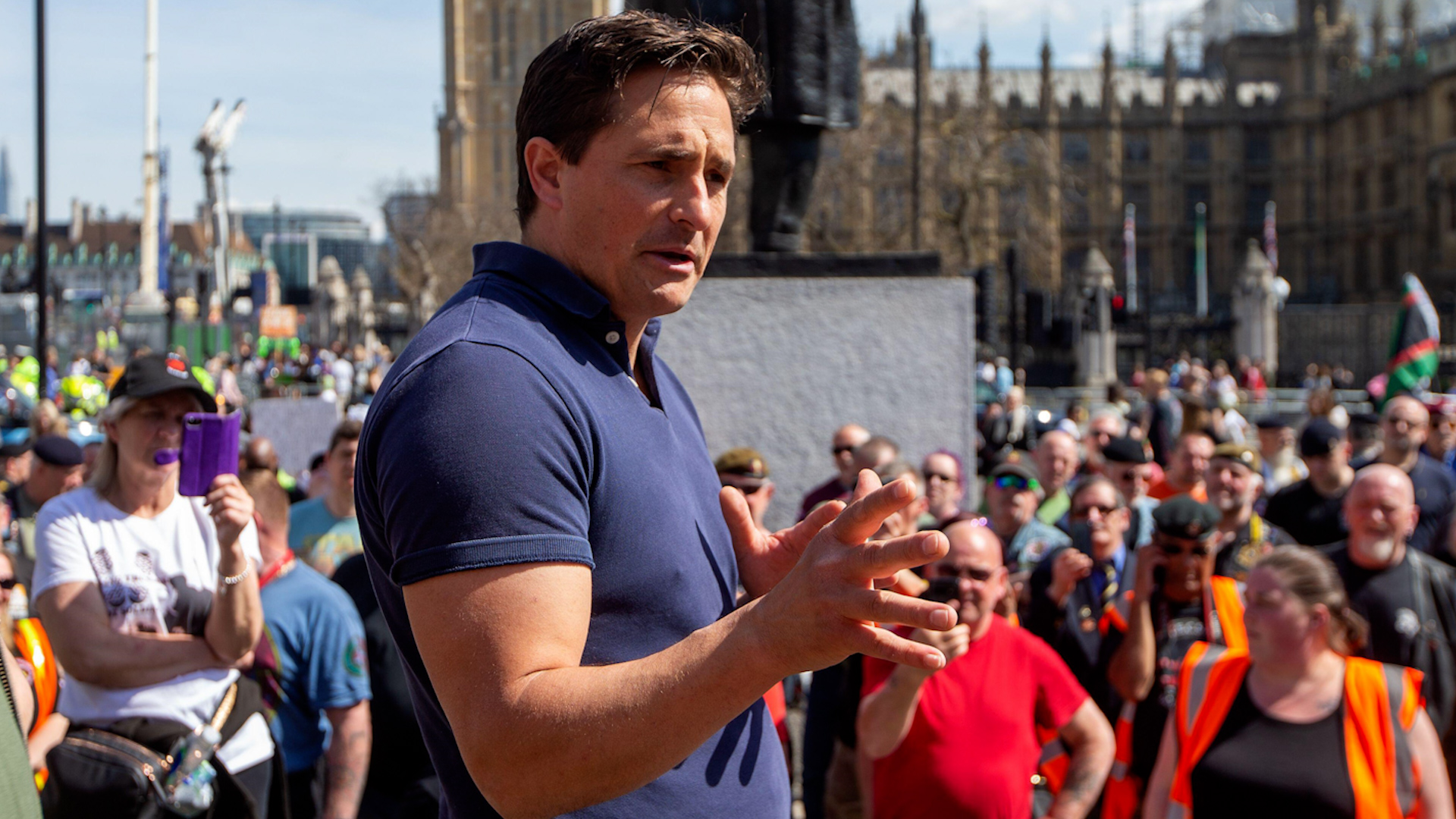 Johnny Mercer addressing a crowd demanding UK gov to stop prosecution of NI veterans 15042022 CREDIT ZUMA Press, Inc,Alamy Stock Photo