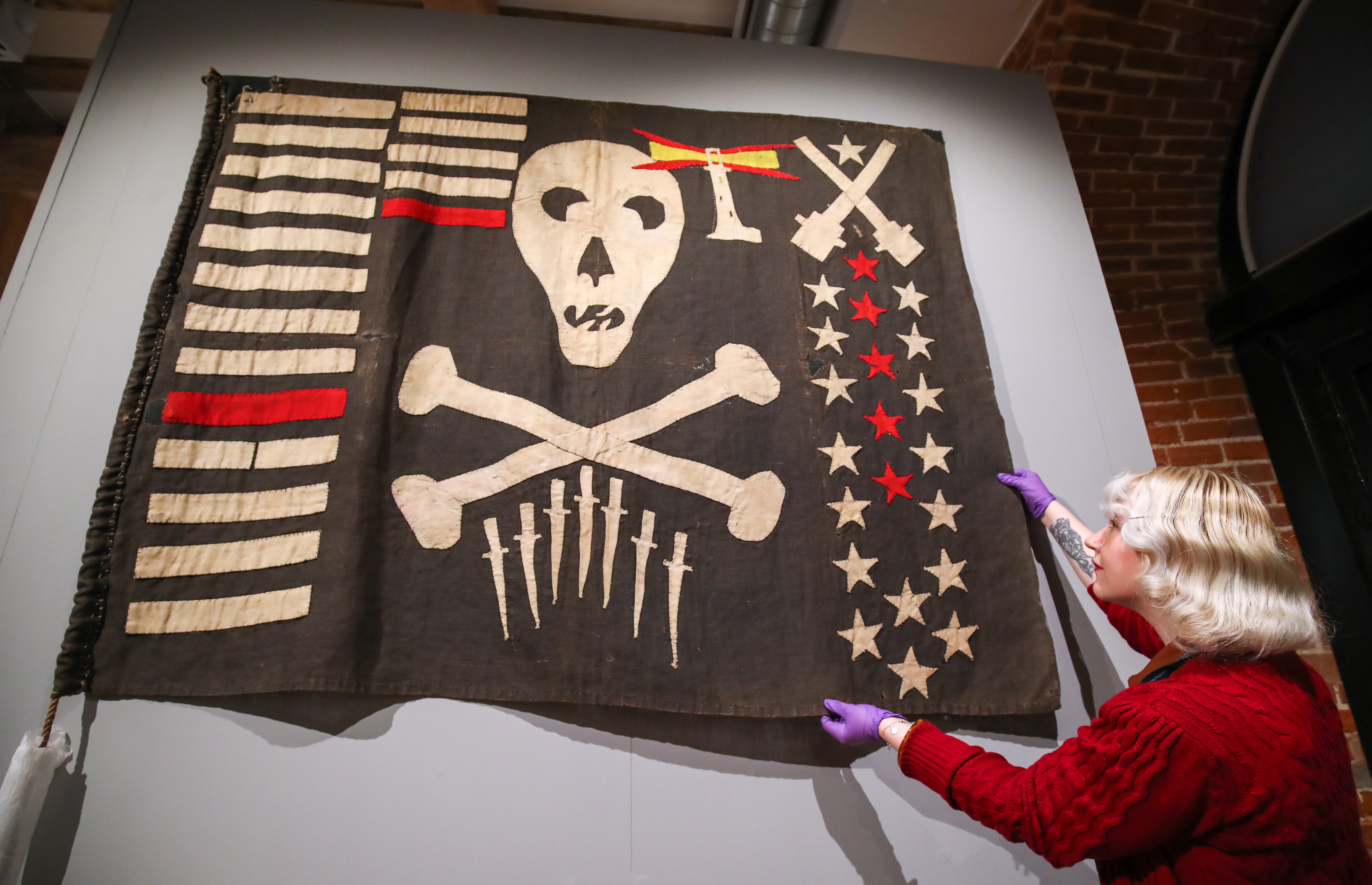 Jolly Roger once flown by HMS Safari