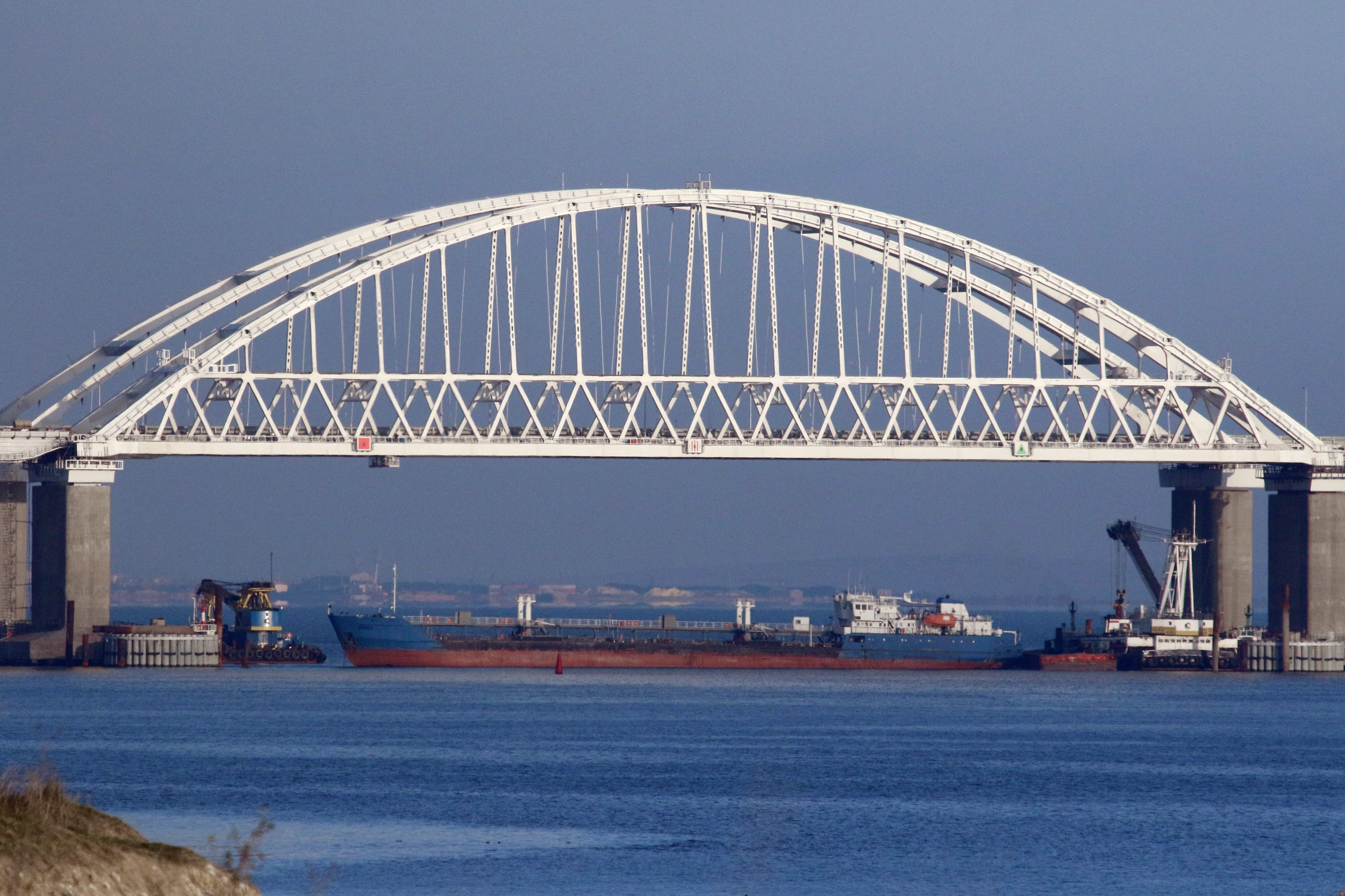 Kerch Strait bridge in Russia 251118