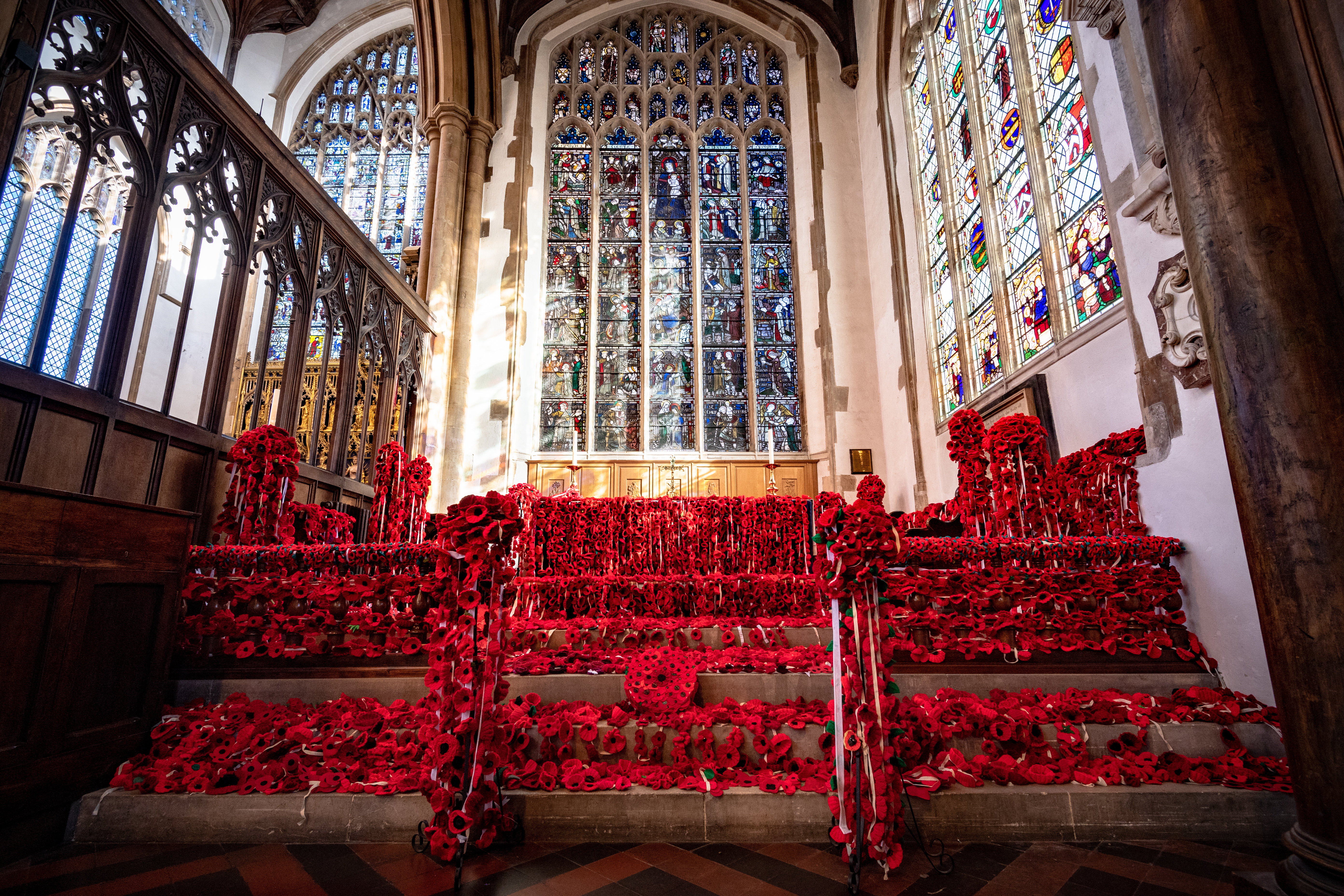 Knitted poppies take over Norfolk church to mark WWI centenary CREDIT SWNS