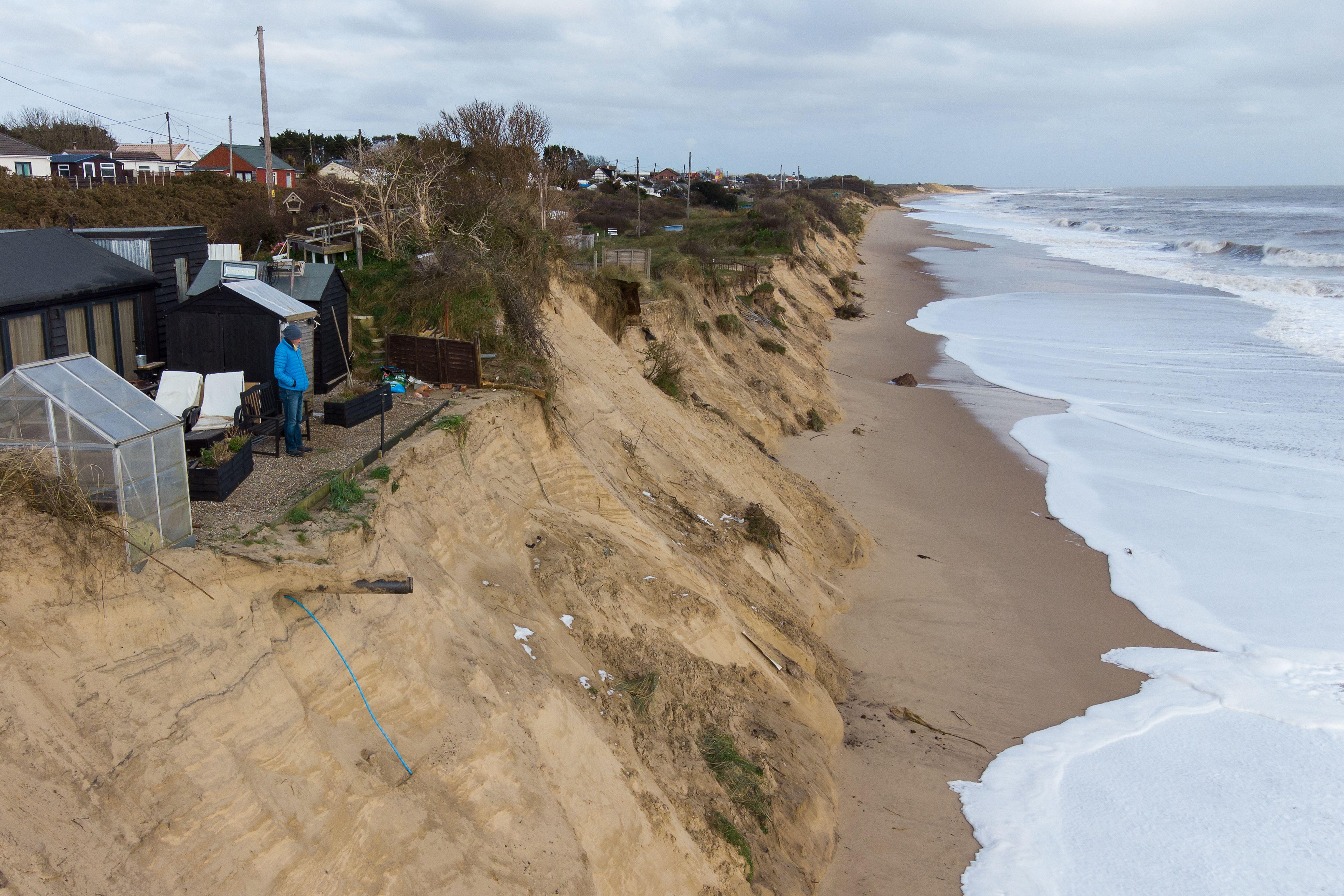 Lance Martin's property is now very close to falling into the sea (Picture: PA Images/Alamy Stock Photo).