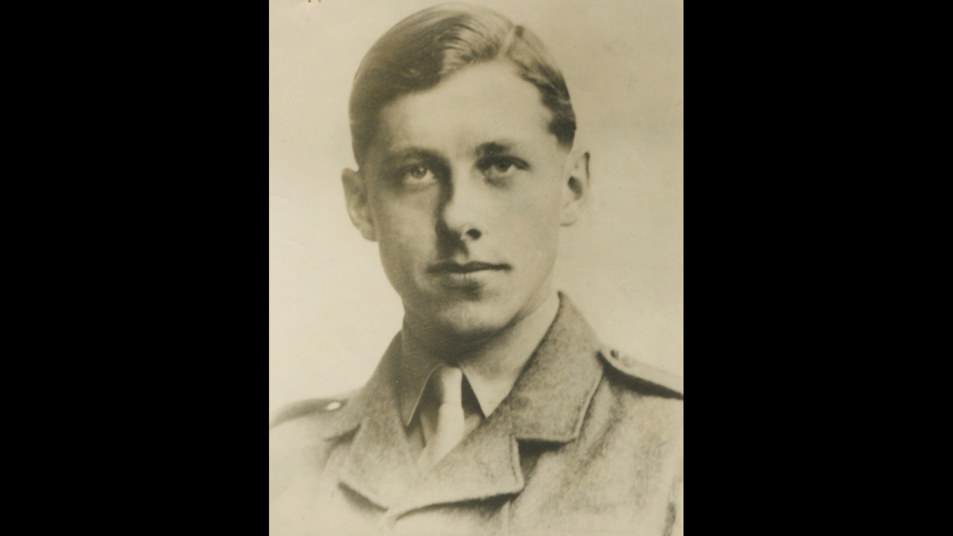 Lt Waters was posthumously awarded the George Cross (Picture: Dix Noonan Webb).
