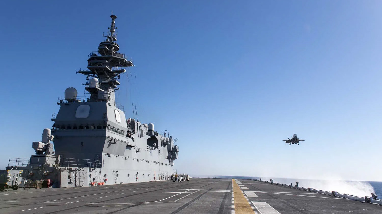 Lt Cdr Nick Baker makes his final approach to JS Kaga