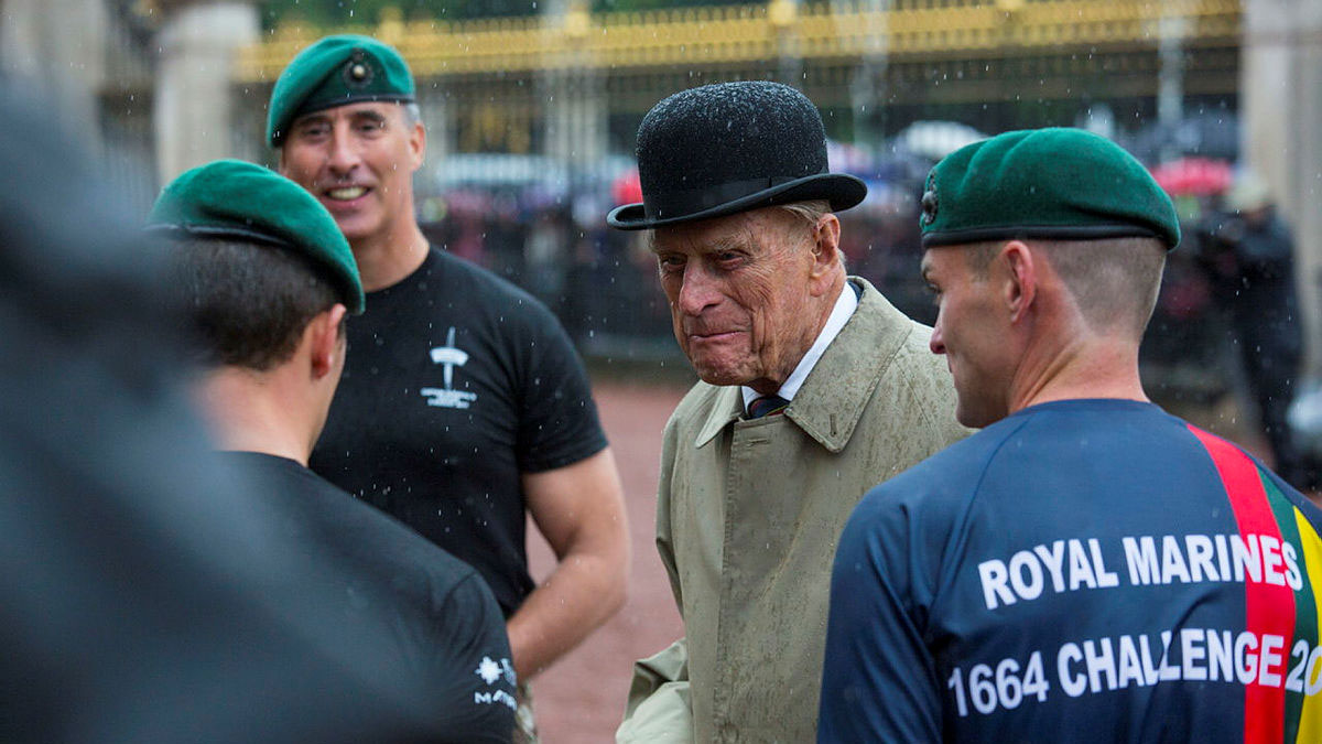 Lt Col Gary Green from Commando Training Centre RM introducing HRH The Duke of Edinburgh to members of the 1664 Global Challenge in August 2017 CREDIT Crown Copyright