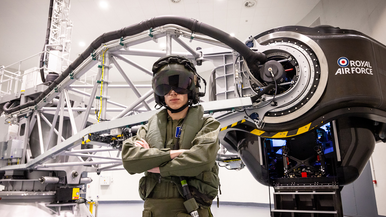 Pilots from Ukraine have received basic flying training, language skills and flight simulator courses under the Royal Air Force (Picture: MOD/ Royal Air Force). 