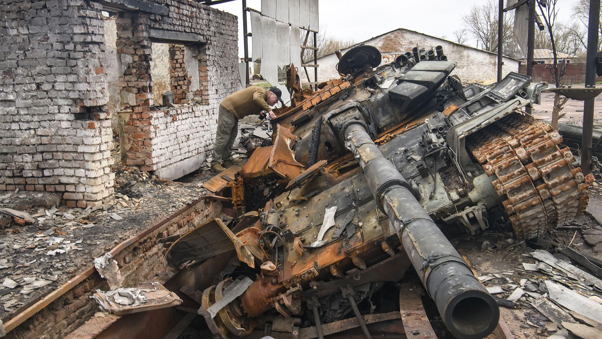 Destroyed T-72 in Kharkiv