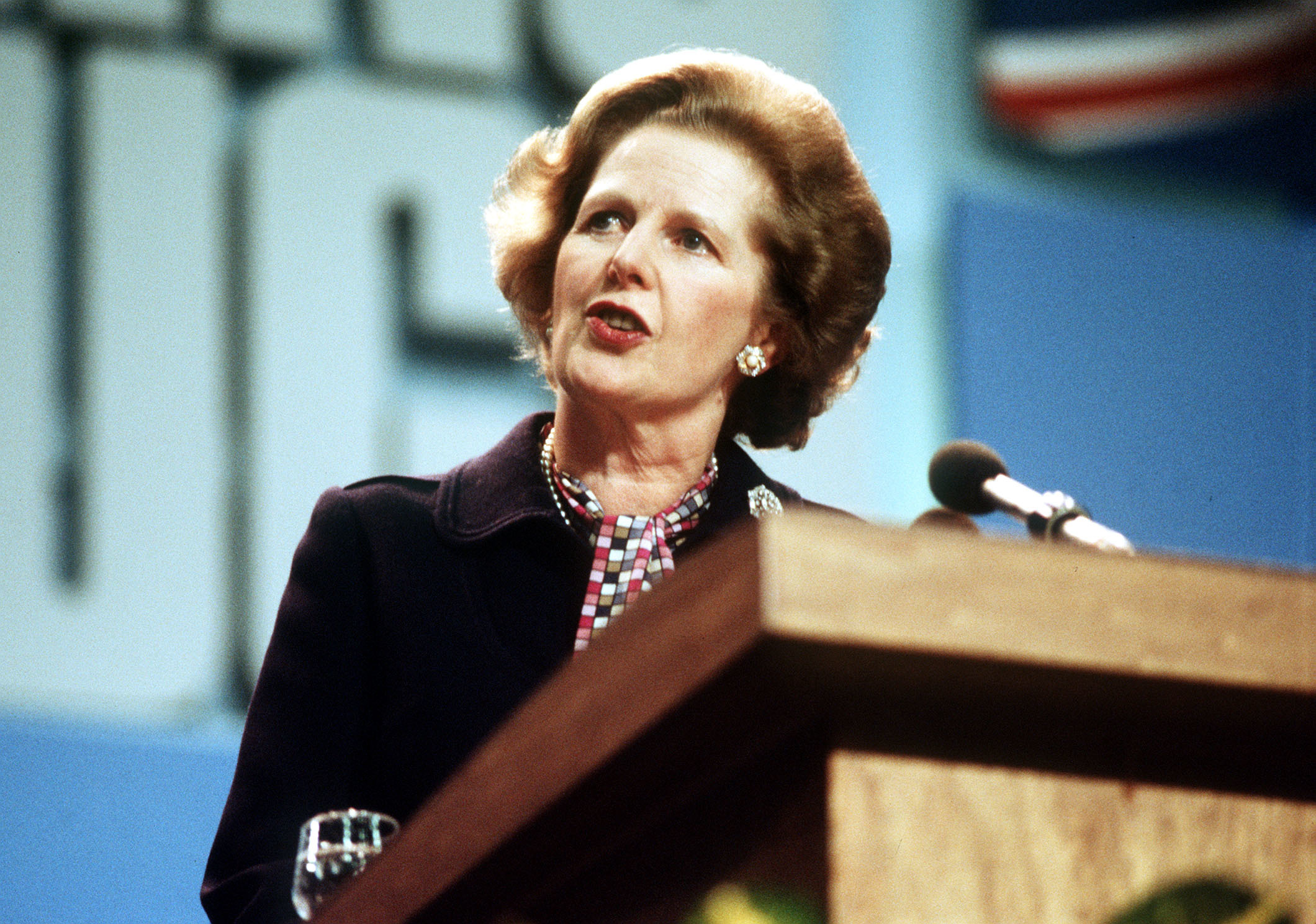 Margaret Thatcher giving a speech 121084 CREDIT PA