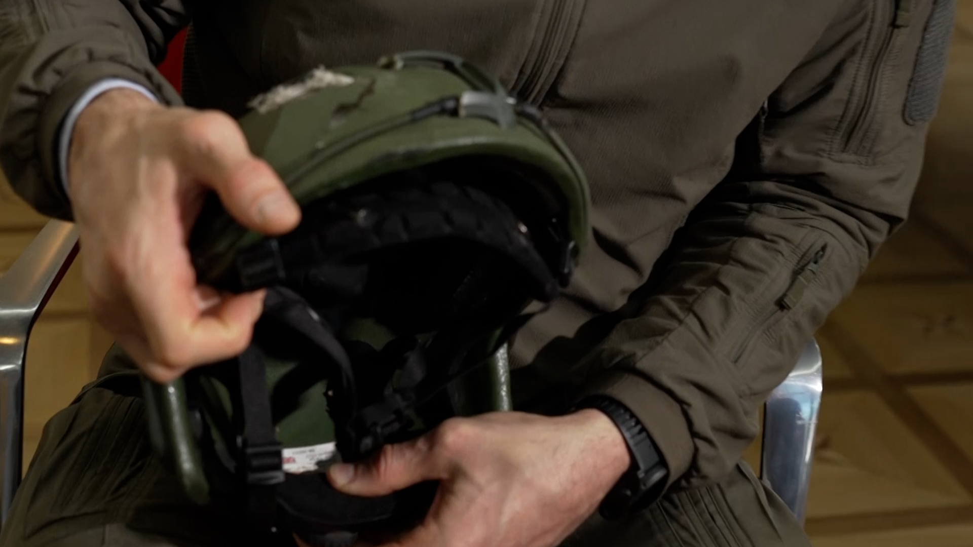 Mayor of Kyiv, Vitali Klitschko shows Forces News a bullet-scarred helmet 30112023 CREDIT BFBS