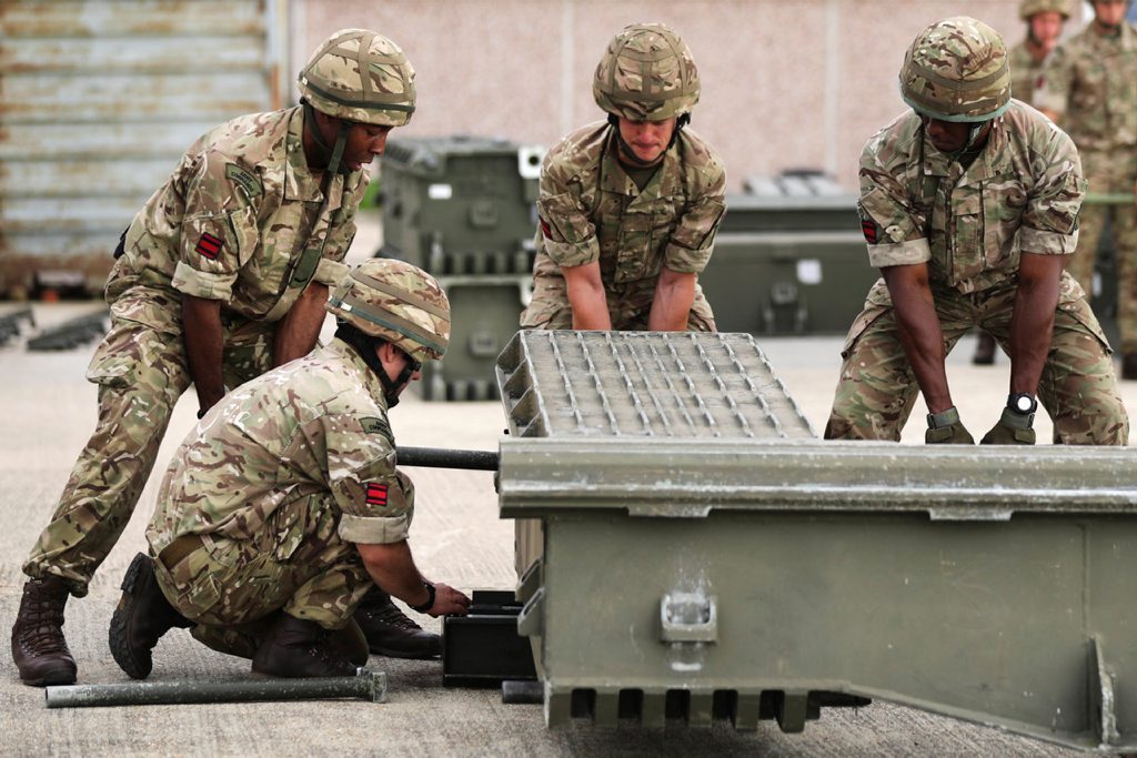 Members of 131 Commando Squadron setting up an Air Portable Ferry Bridge 150516 CREDIT MOD