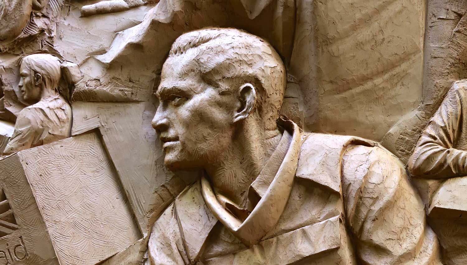 MoD Backtracks Over Memorial Unveiling