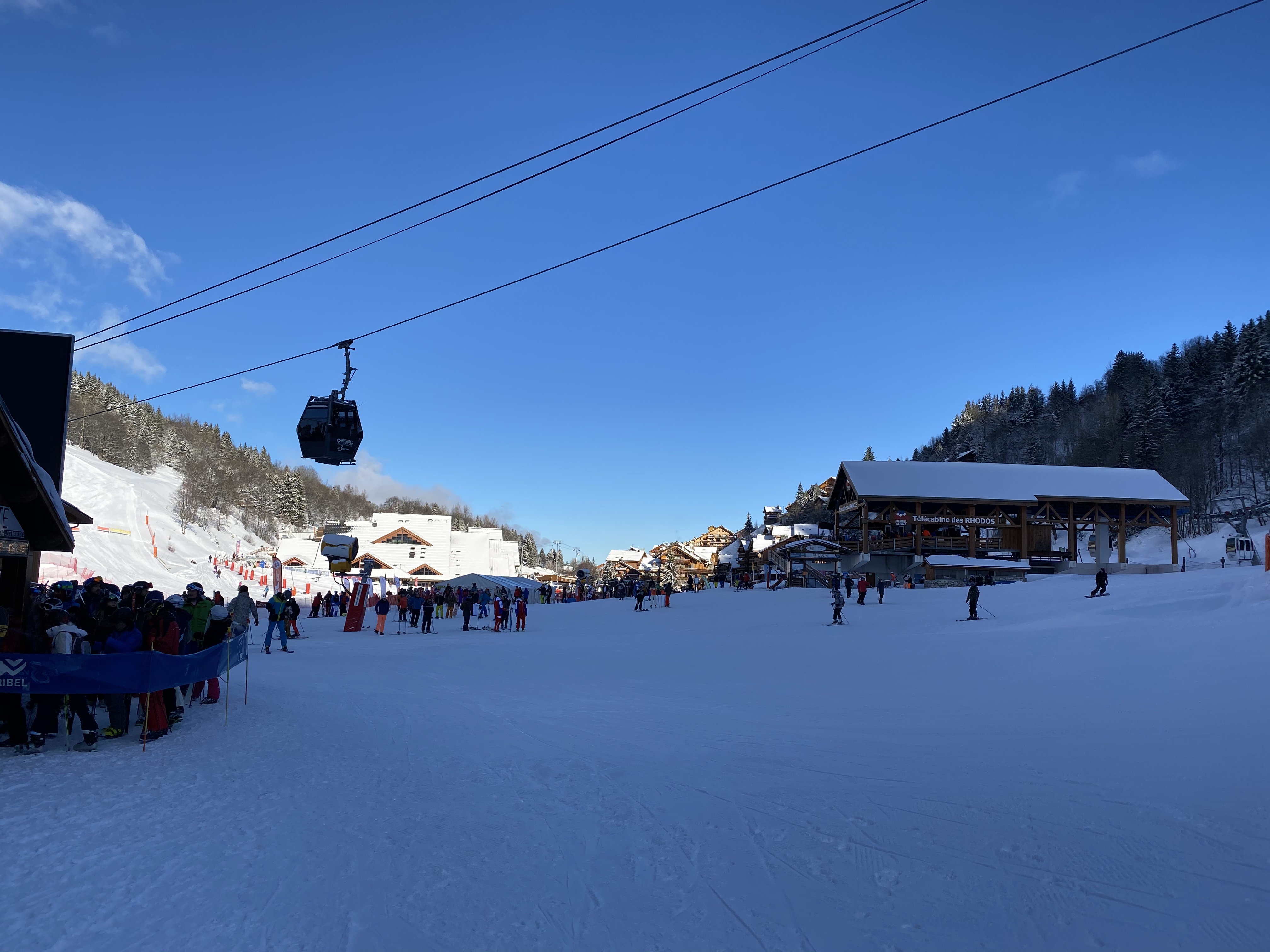 There have been clear blue skies and sunshine in Meribel after days of bad weather.