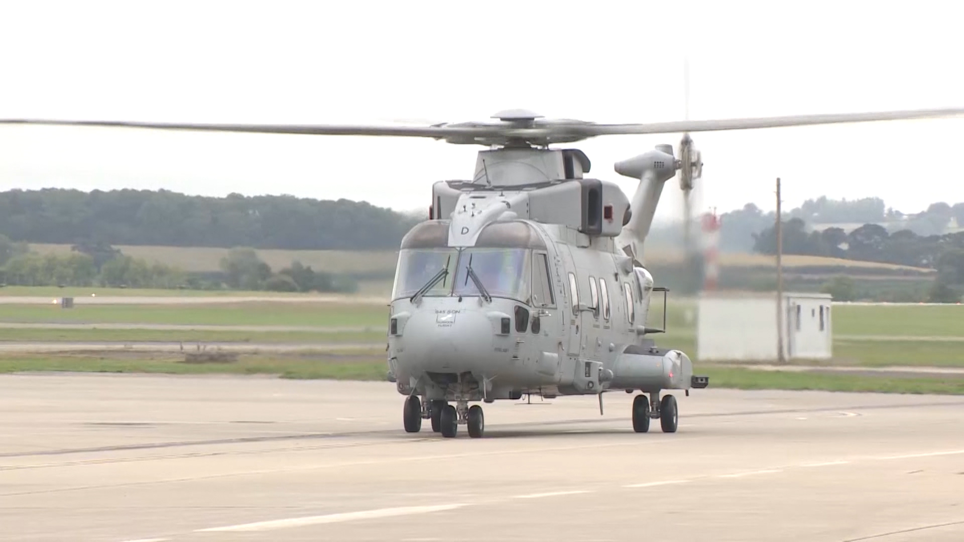 Merlin Mk 4 prepares to take off for flight trials on board HMS Queen Elizabeth.