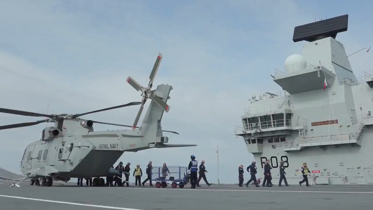Merlin Mk4 on board HMS Queen Elizabeth