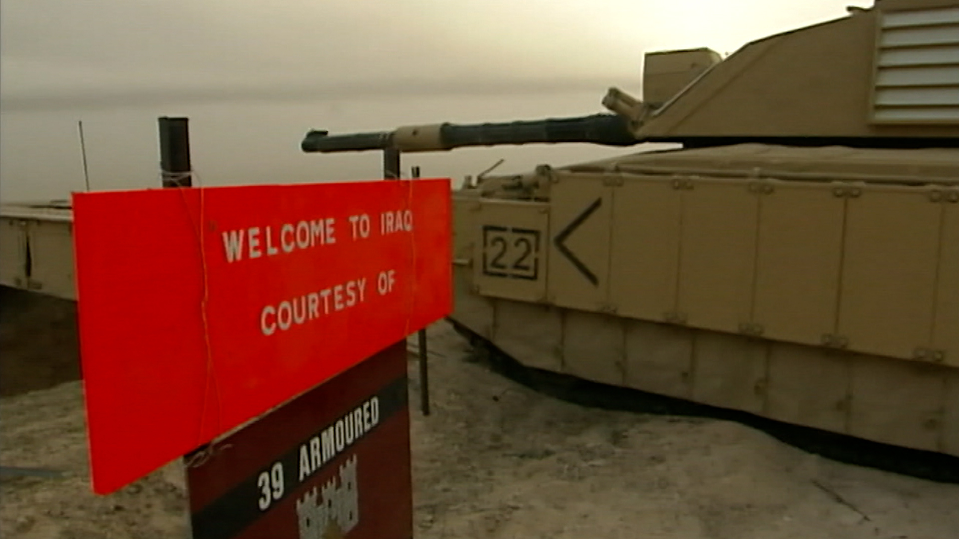 Tank rolls into Iraq