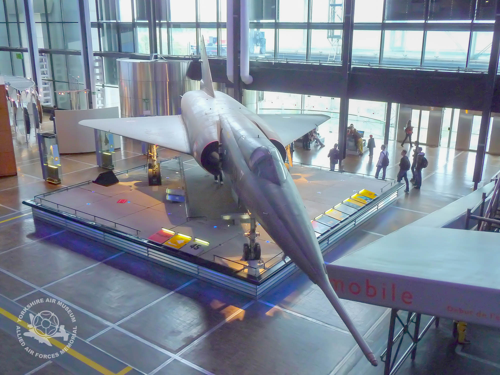 Mirage in Paris museum
