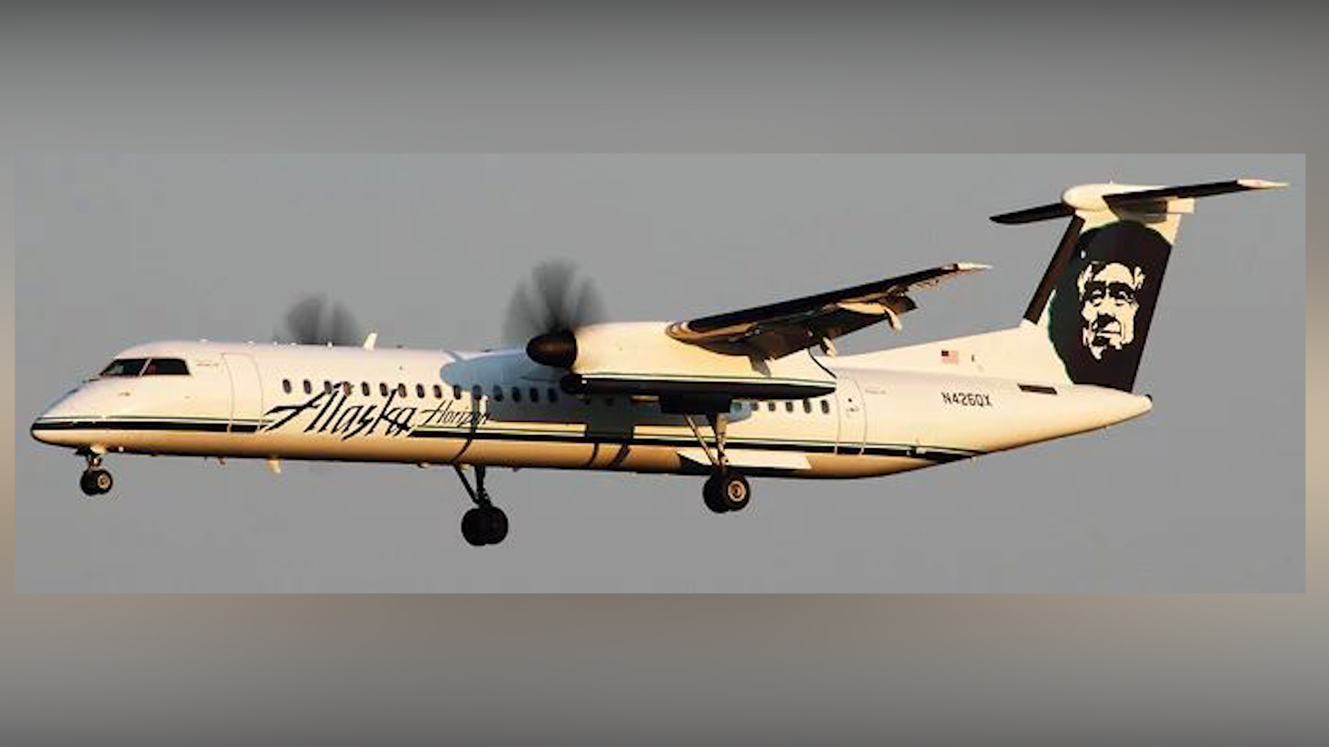Alaska Airlines Bombardier Q400