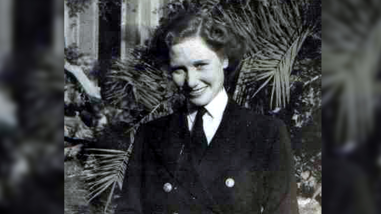 Ms Lamb served as a cypher officer during World War Two.