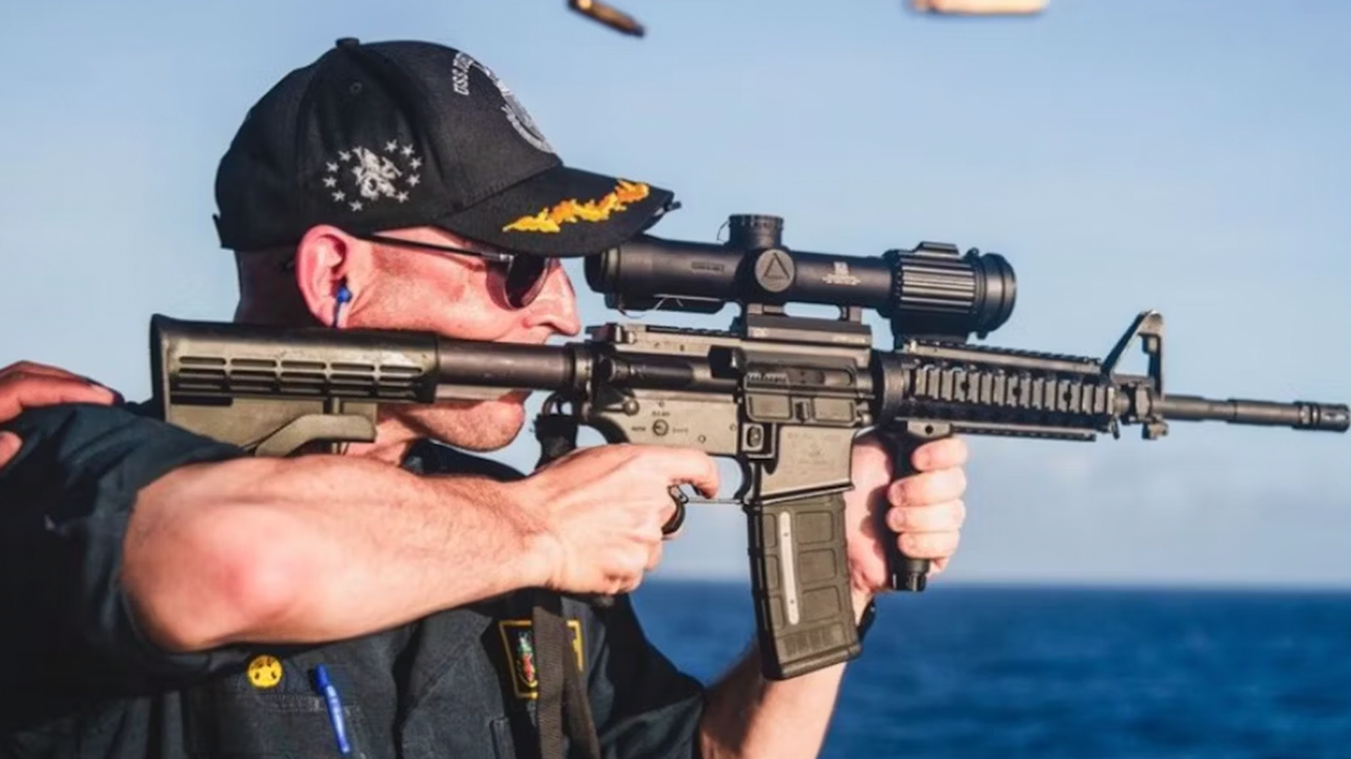 The VCOG Squad Common Optic has been fitted incorrectly, making the image seen in the scope appear smaller rather than larger (Picture: US Navy)
