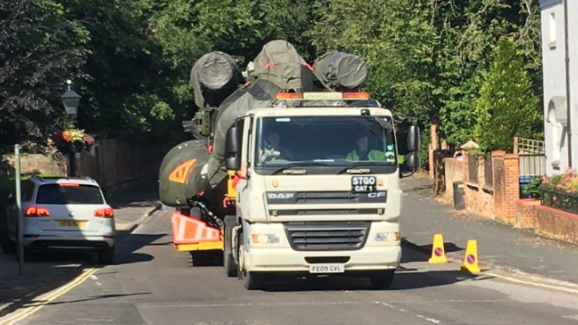 RAF Chinook blocks Odiham village