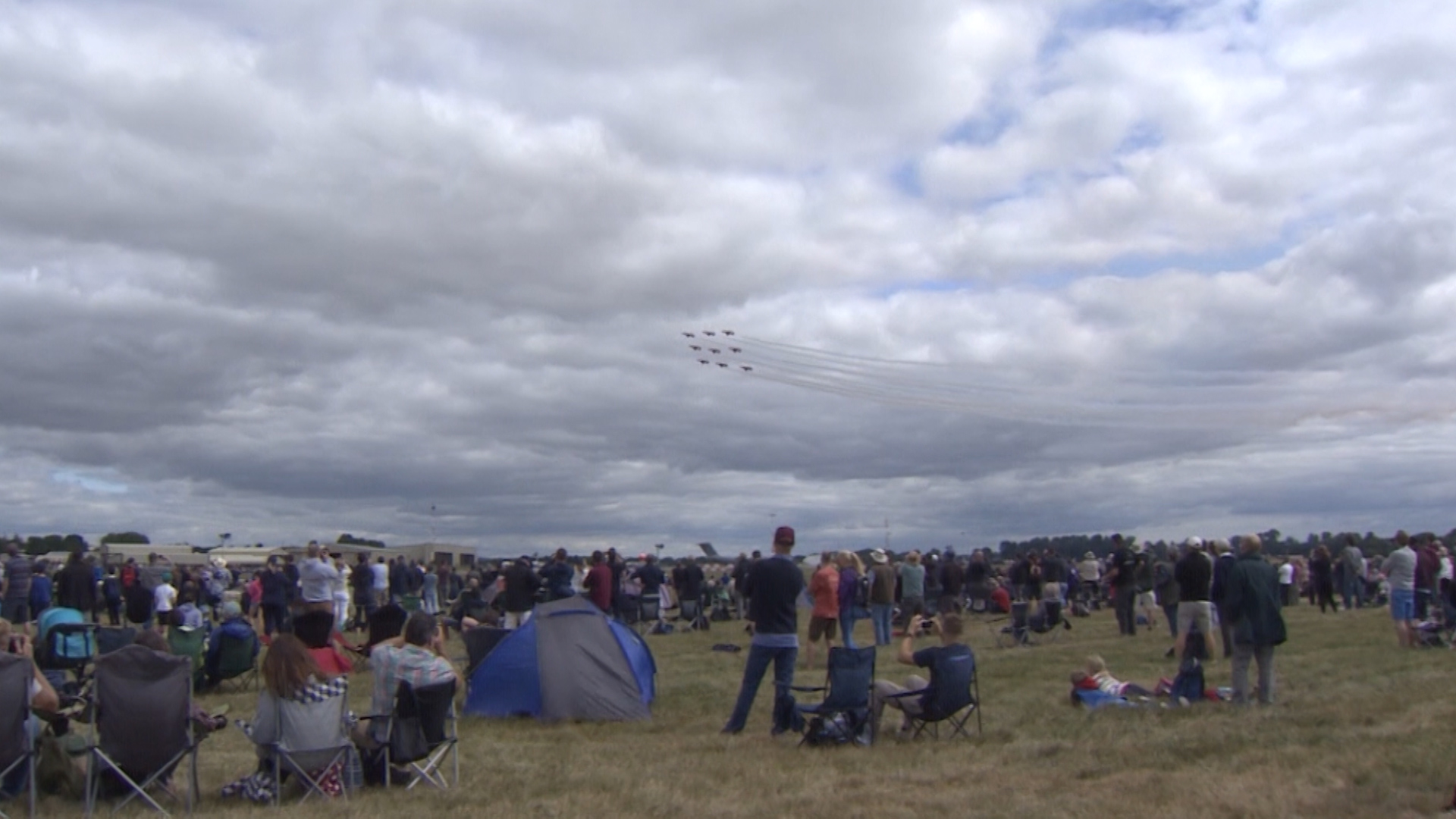 Fans watch Red Arrows display at RIAT