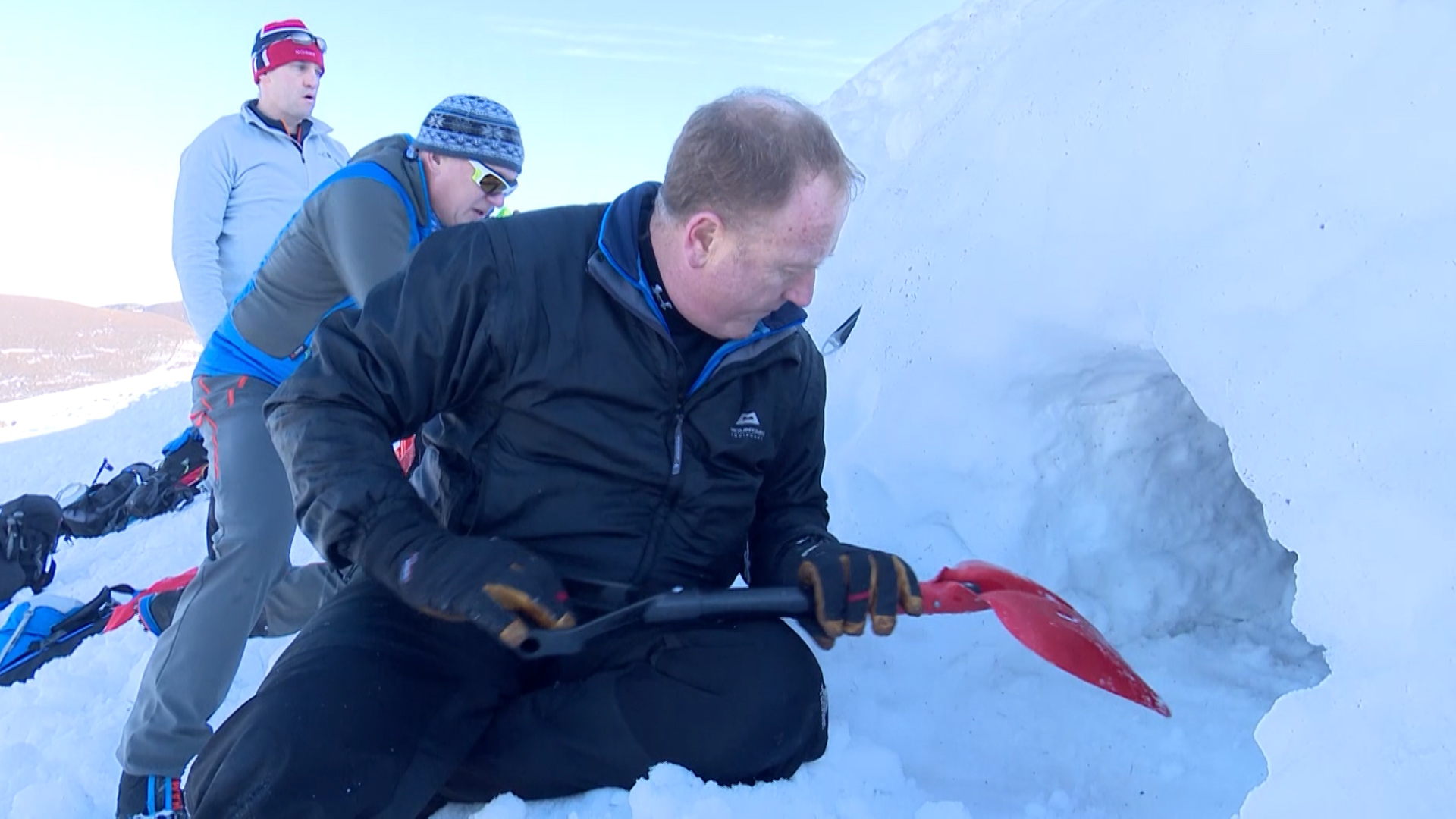 RAF climbers dig shelter in training for Himalayan expedition