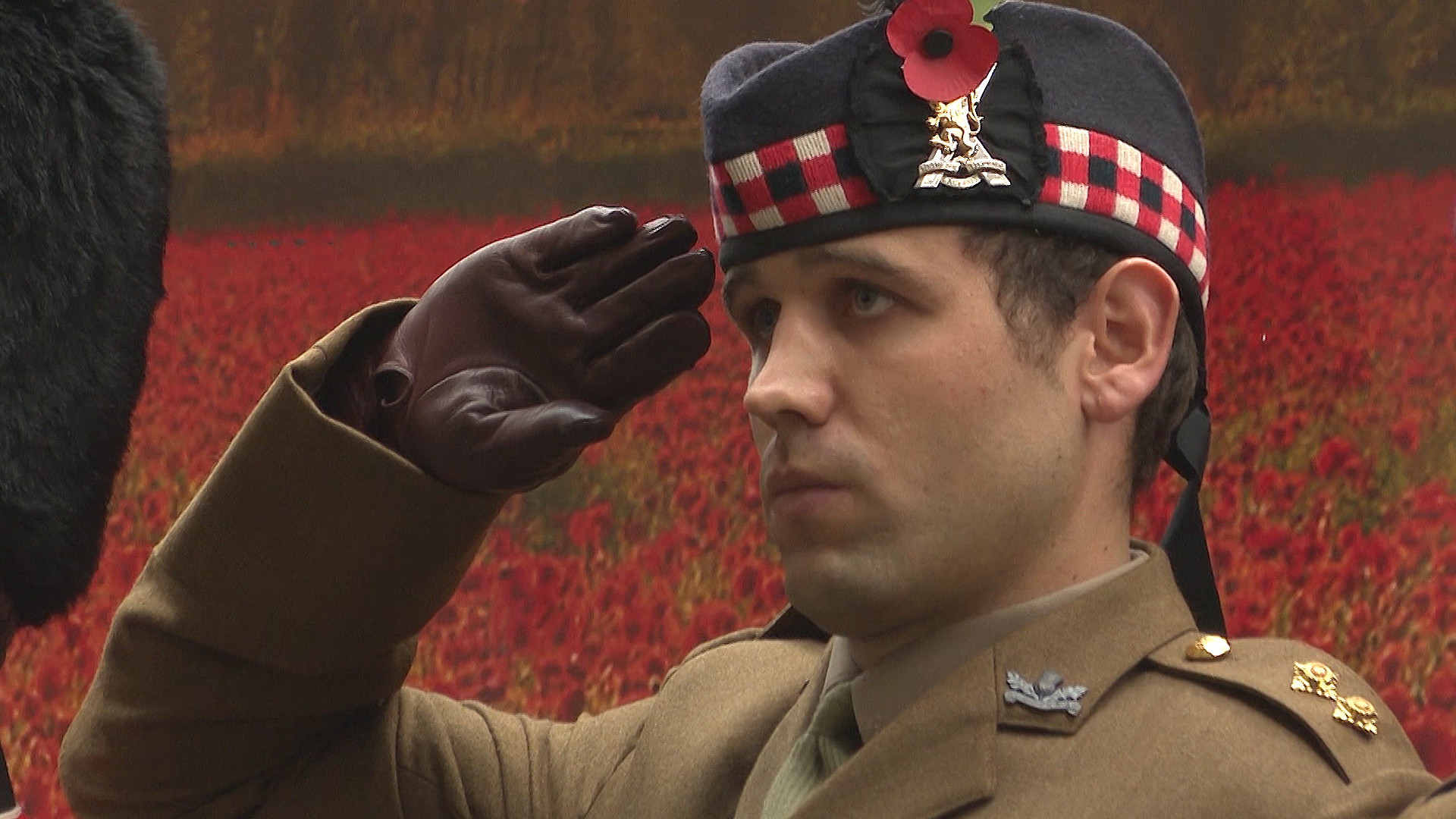 Soldier from Infantry Training Centre in Catterick pays tribute to the fallen at Kings Cross