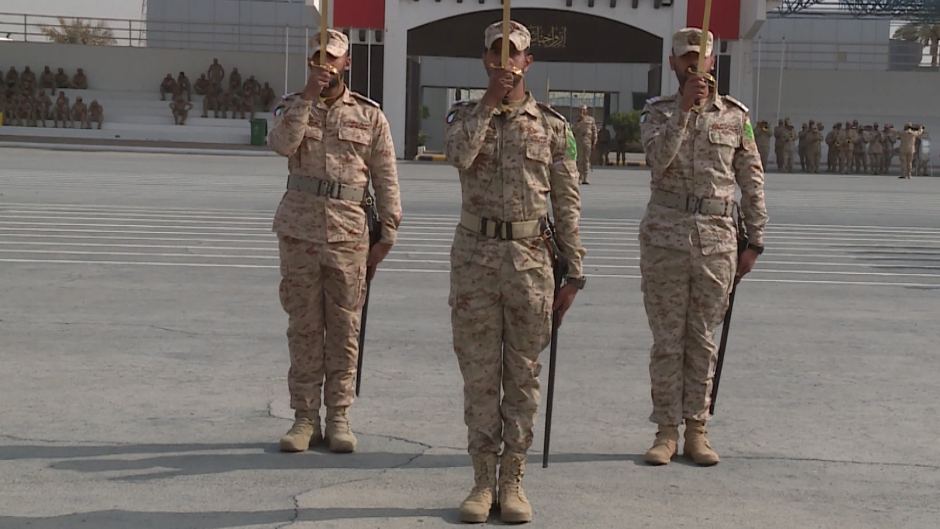 Kuwaiti soldiers on parade