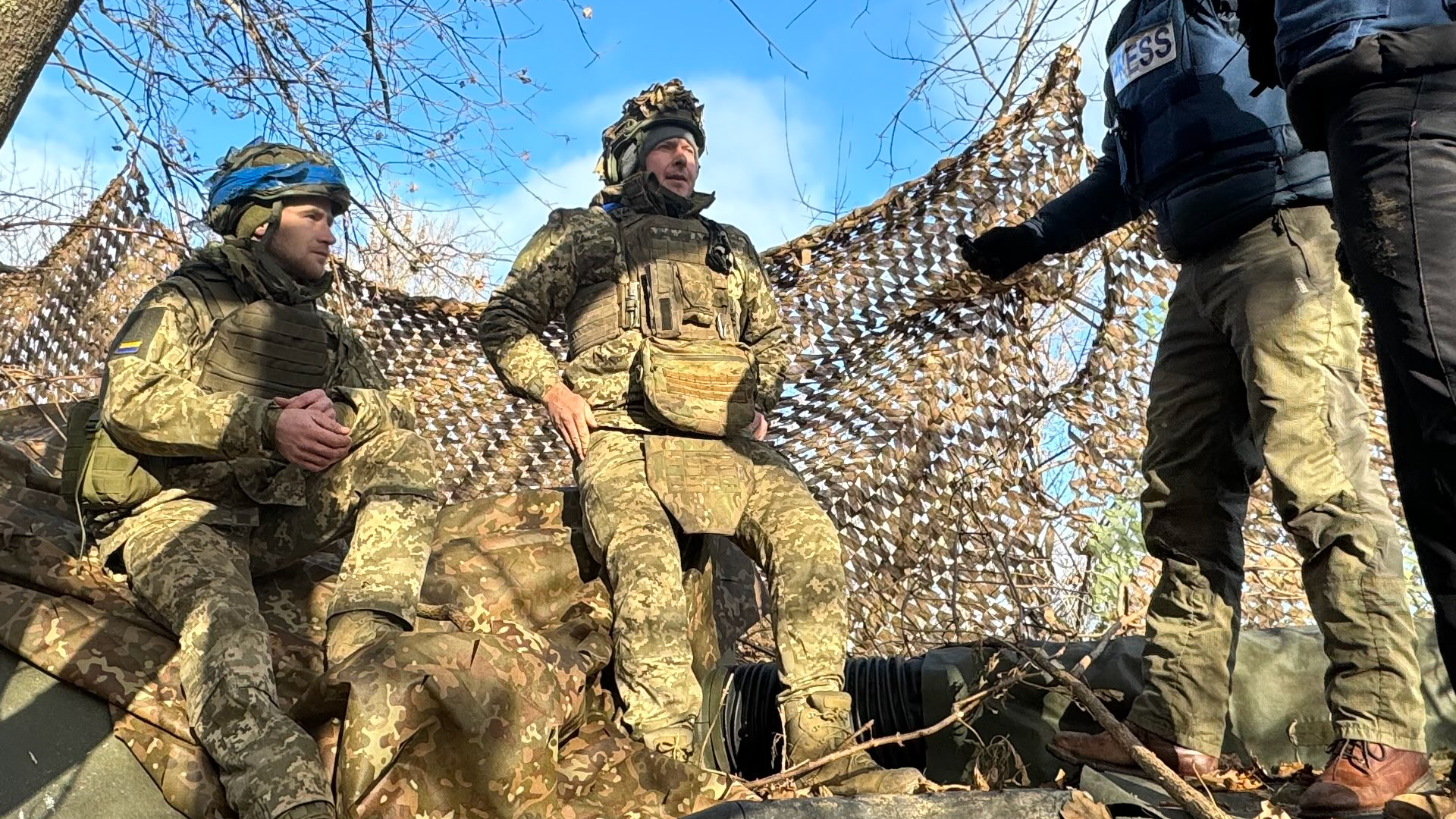 On the frontline in Ukraine with the Paras operating British Challenger 2 tanks