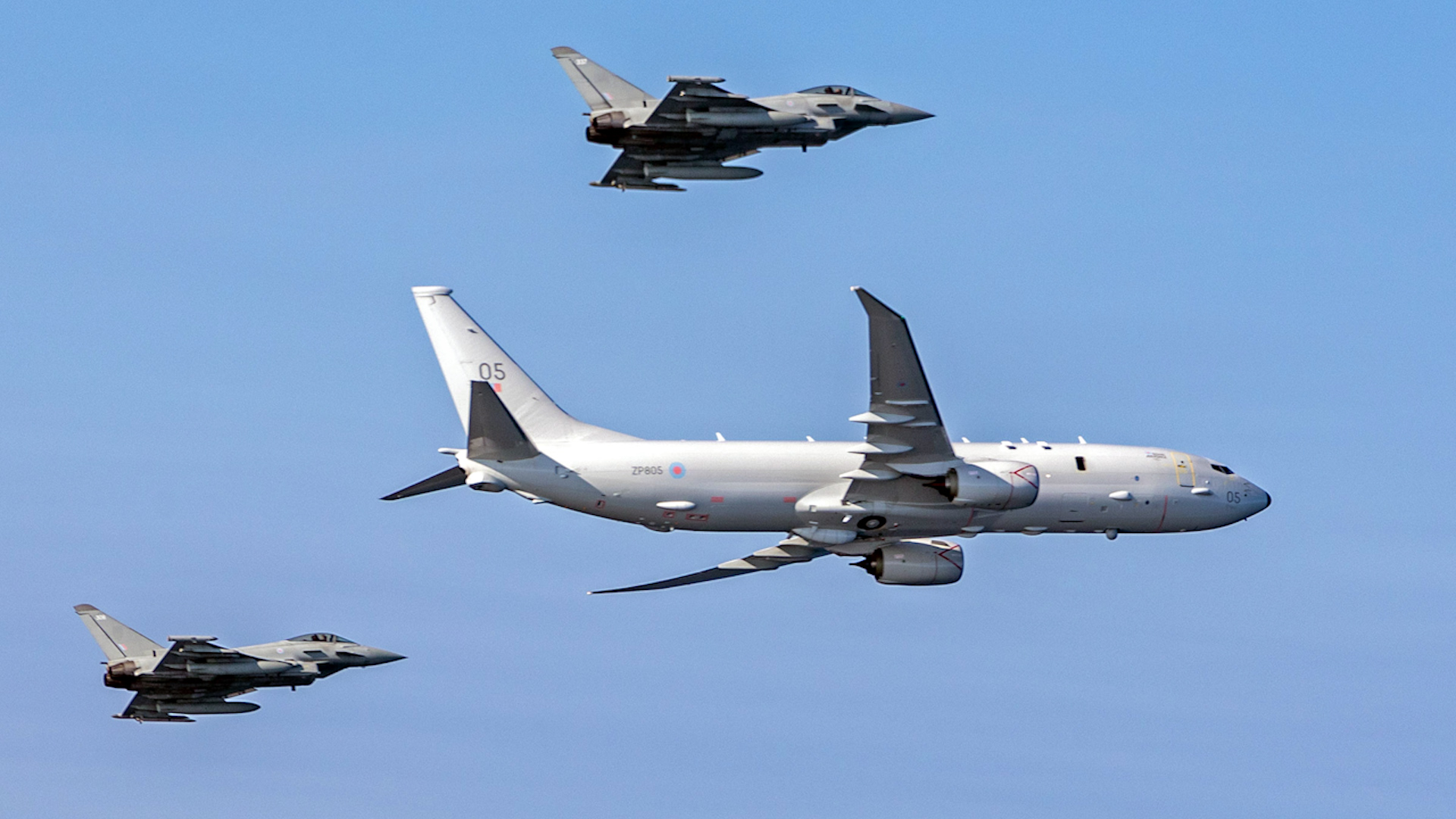 P-8A Poseidon with 2x Typhoon over RAF Lossiemouth 01092021 CREDIT MOD.jpg