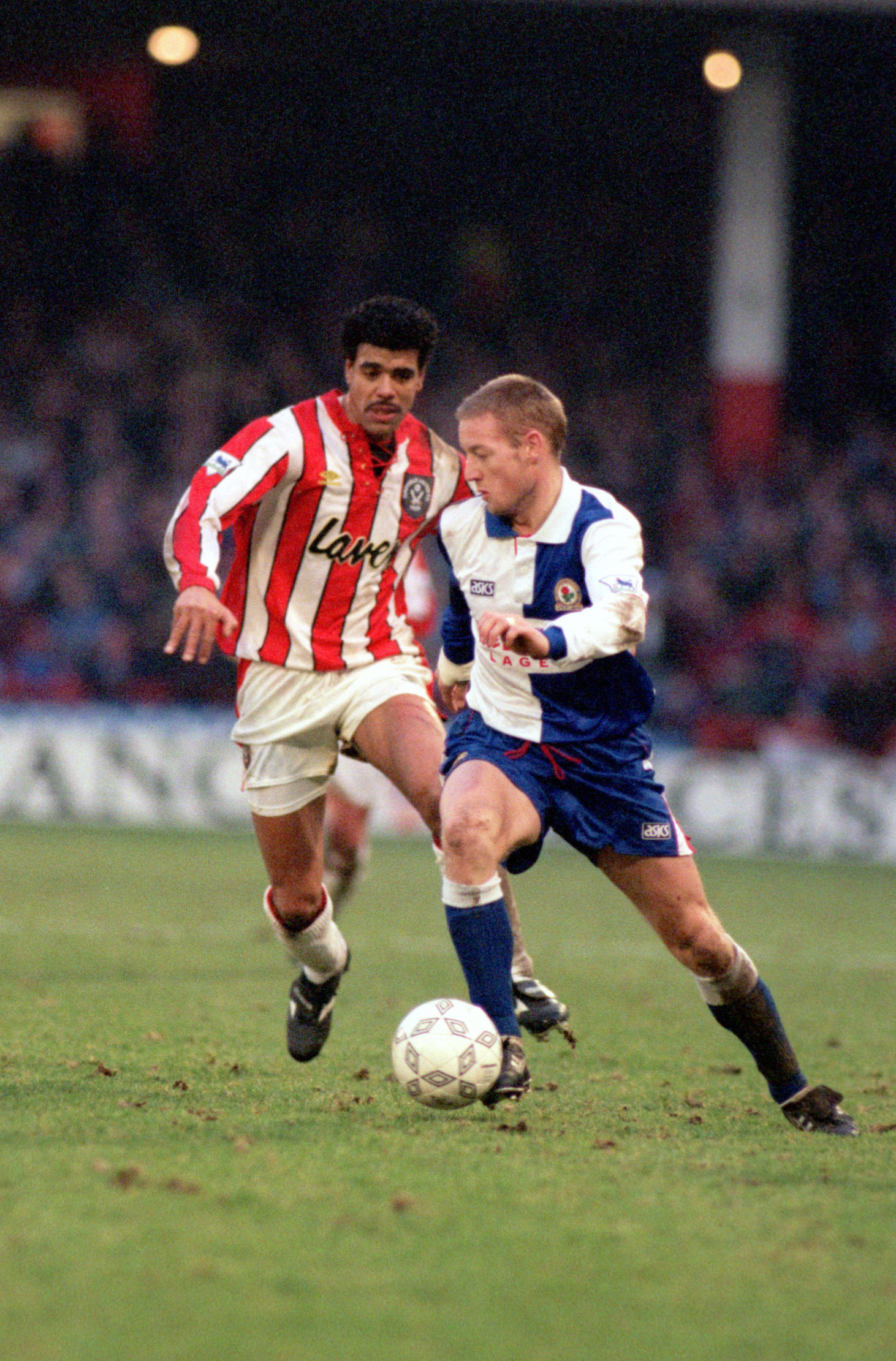 Blackburn Rovers' David Batty and Sheffield United's Chris Kamara in 1994 Credit Peter Hatter/EMPICS Sport
