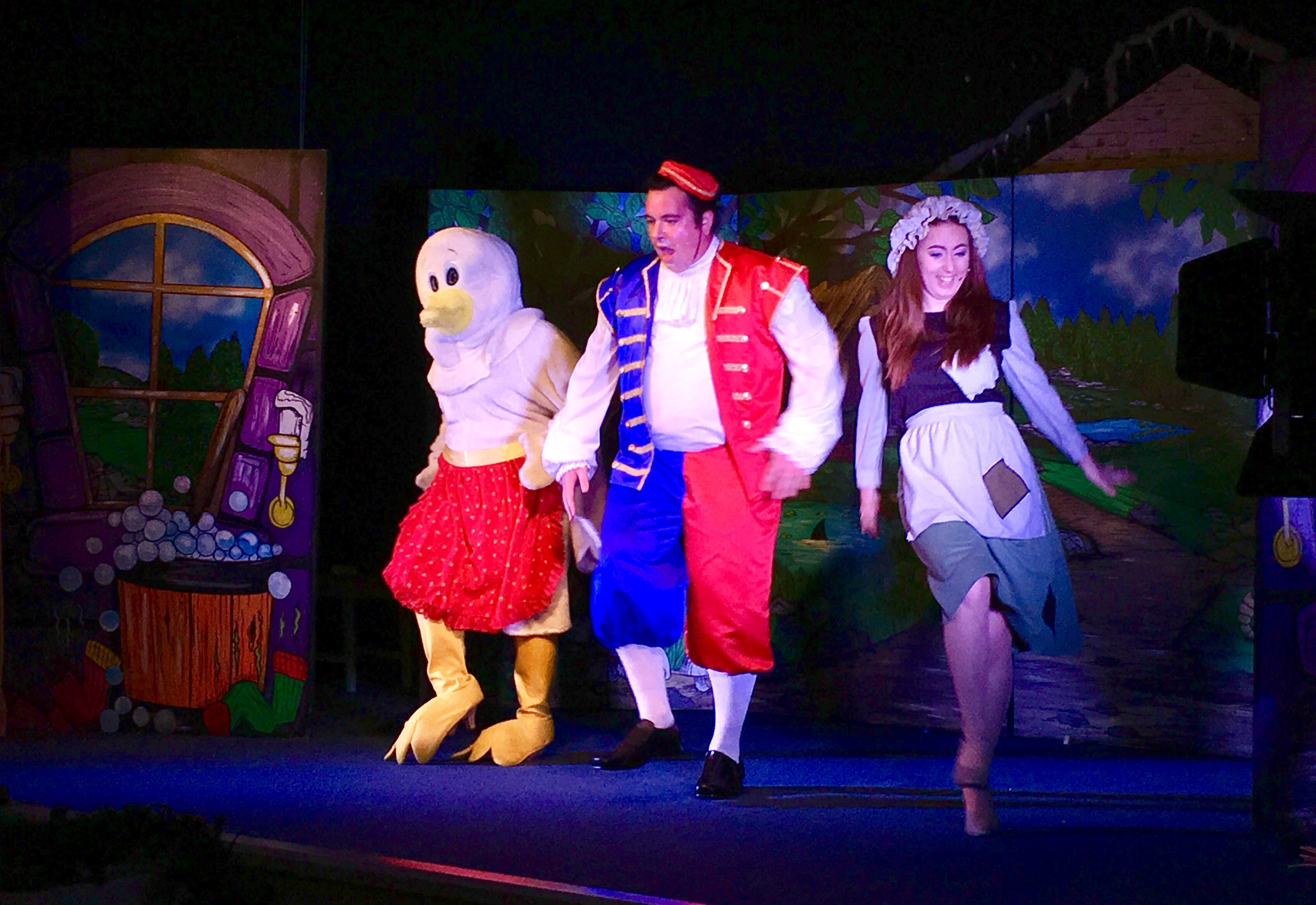 Jemima the Goose, Buttons and Cinderella Dancing