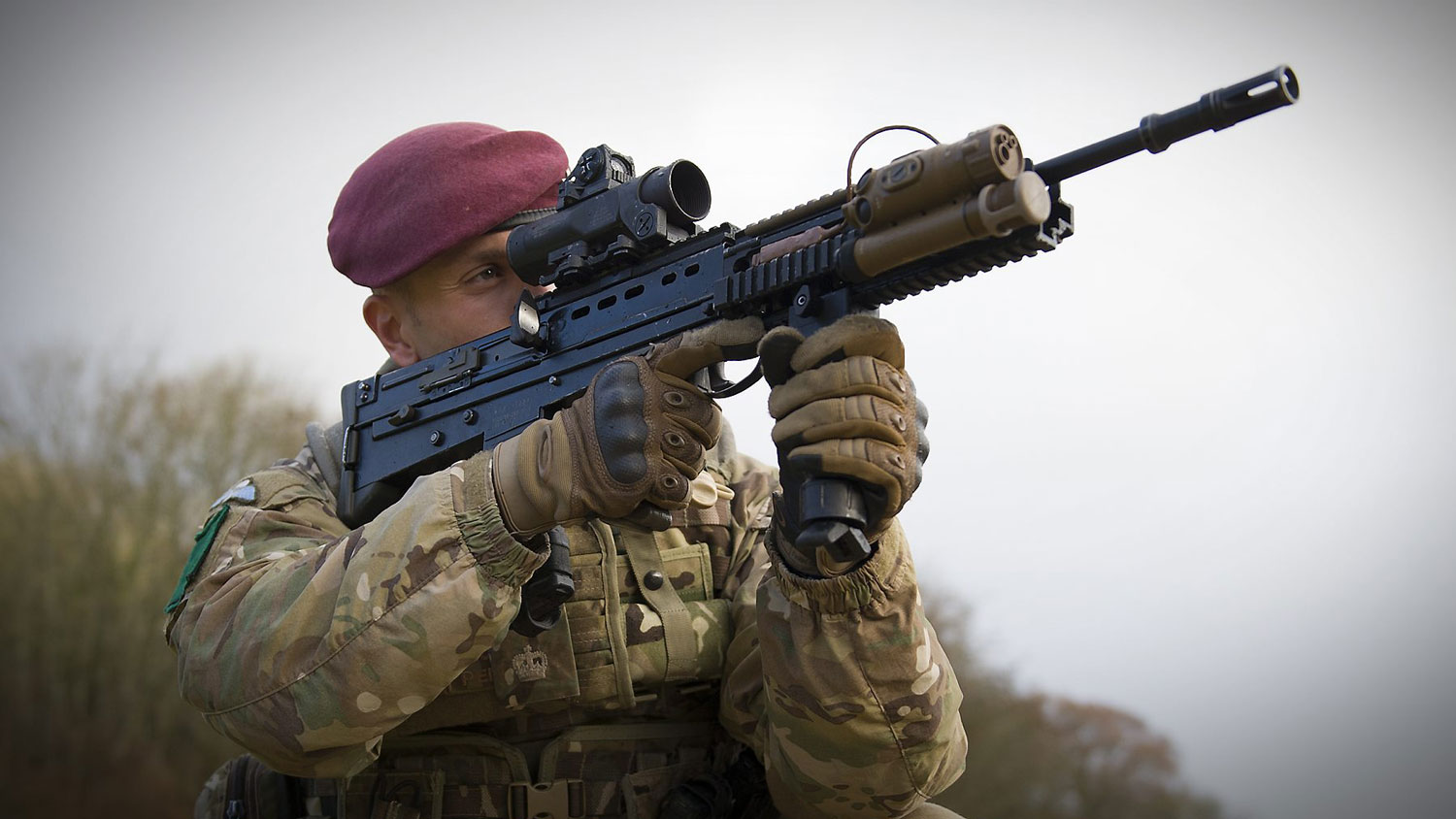 Parachute Regiment Laser Light Module Mk 3 SA-80 Mk2 Maroon Beret Defence Images